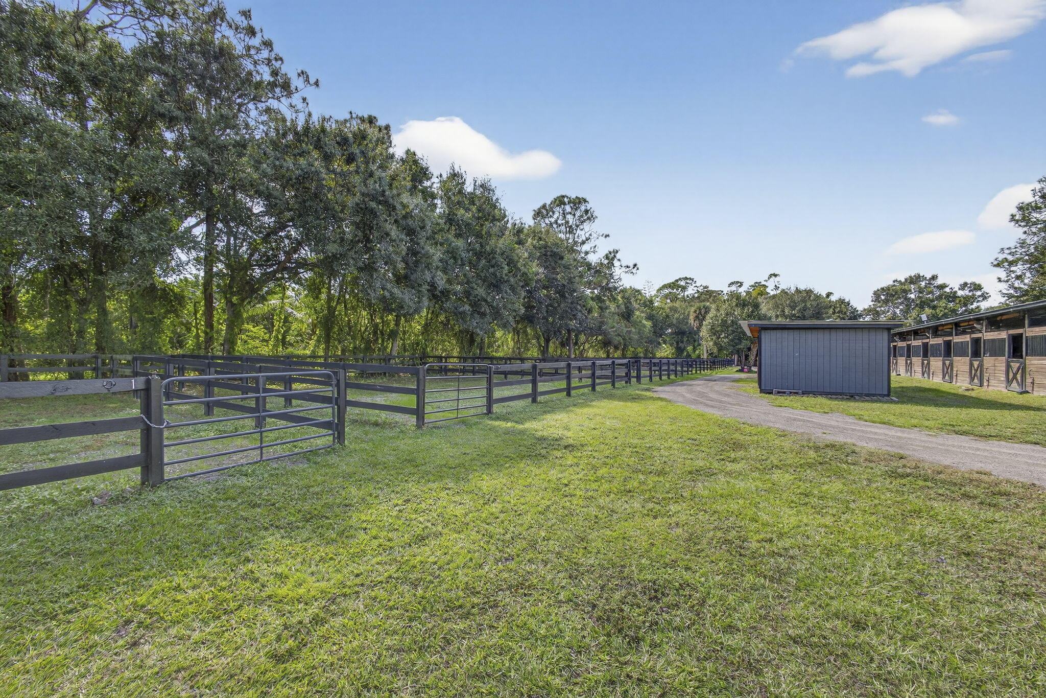 14346 Tripp Road N Property Photo 24
