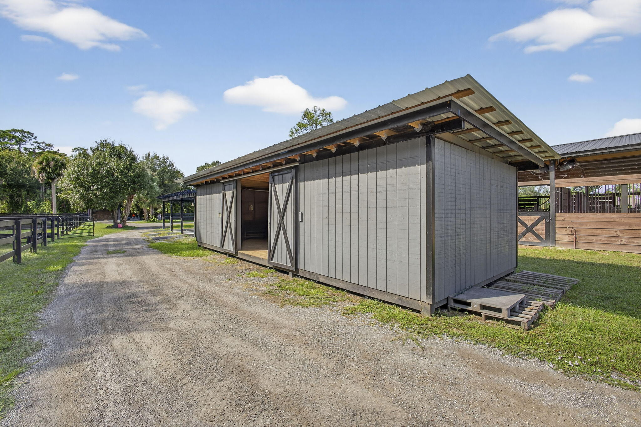 14346 Tripp Road N Property Photo 40