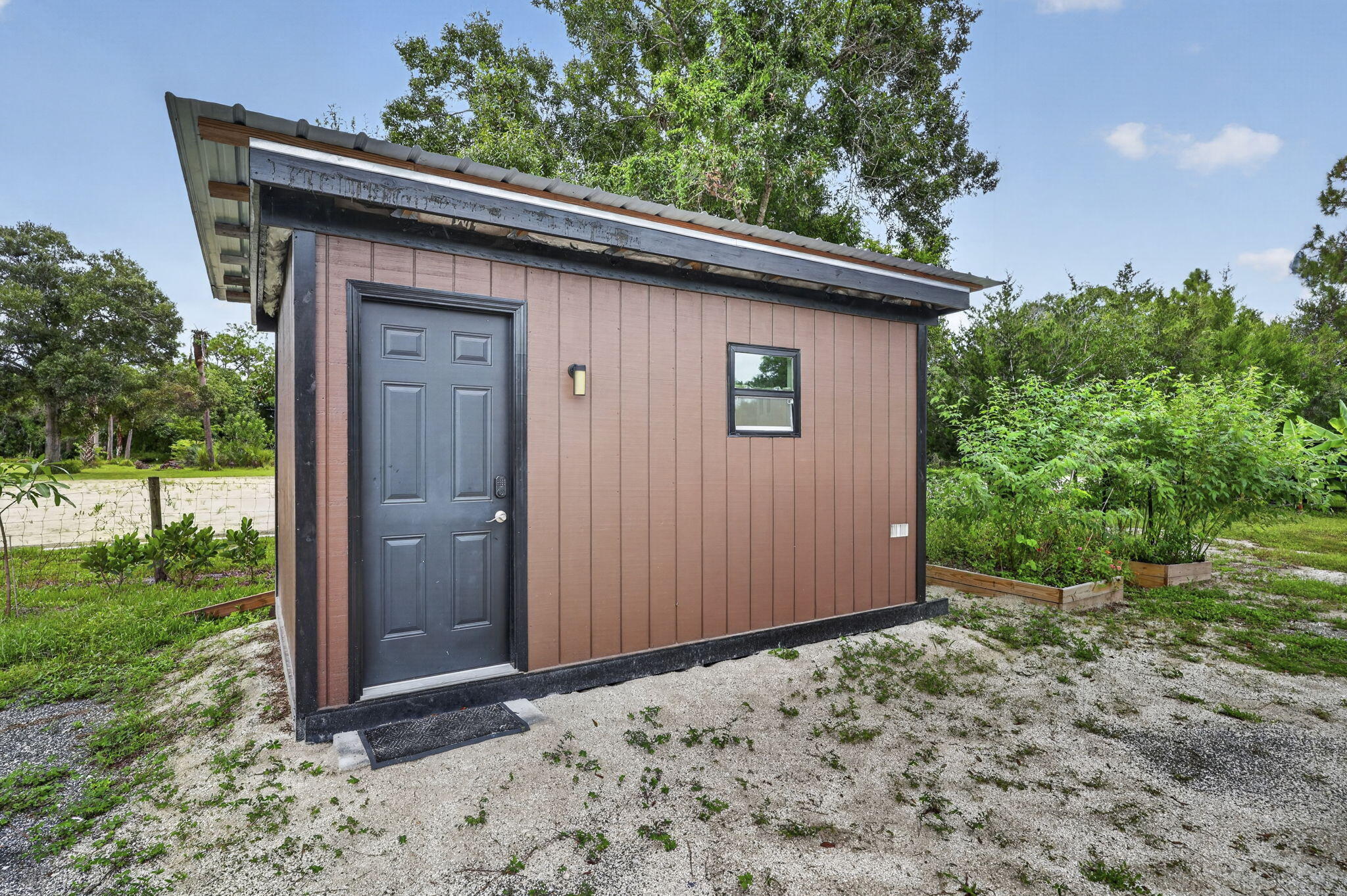 14346 Tripp Road N Property Photo 42