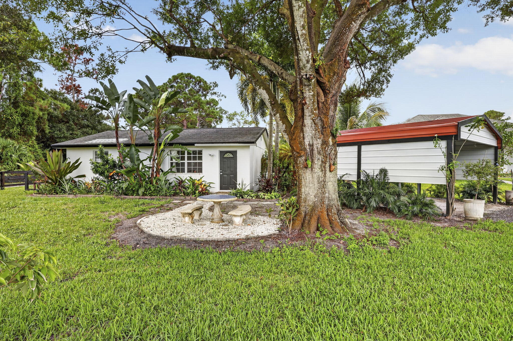 14346 Tripp Road N Property Photo 46