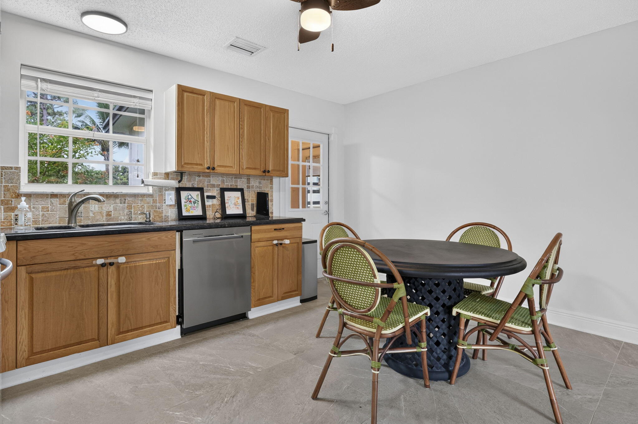 14346 Tripp Road N Property Photo 61