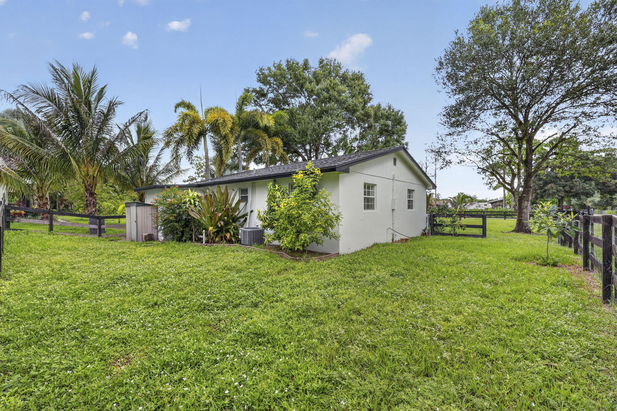 14346 Tripp Road N Property Photo 72
