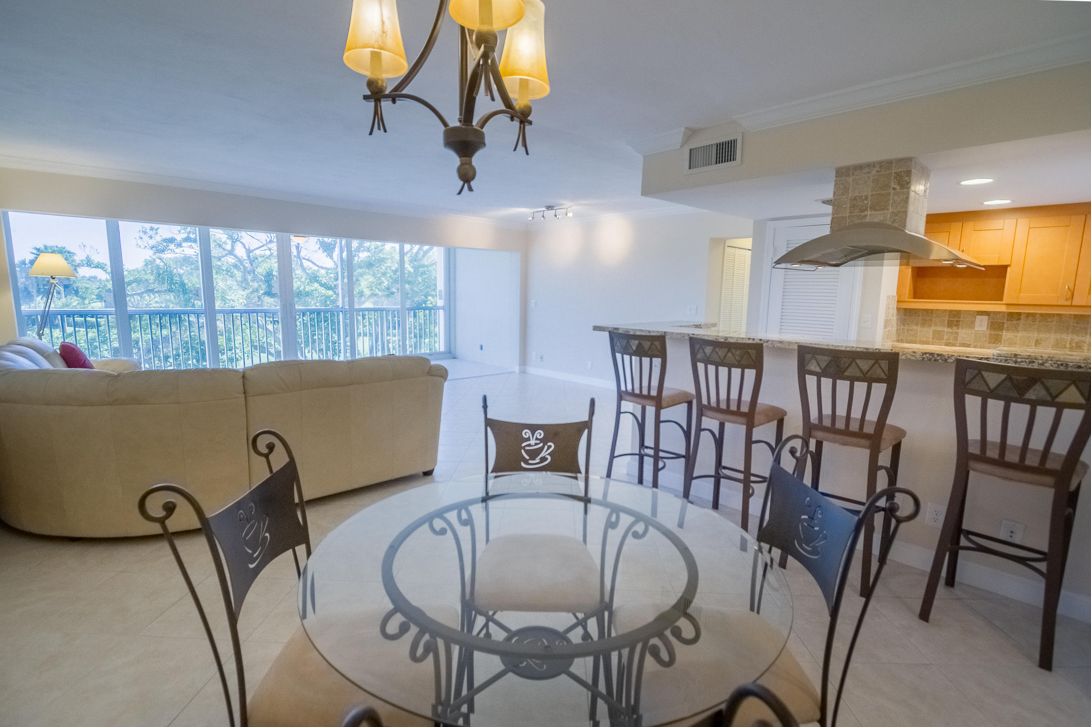 300 E Royal Palm Road 0420 Property Photo 8