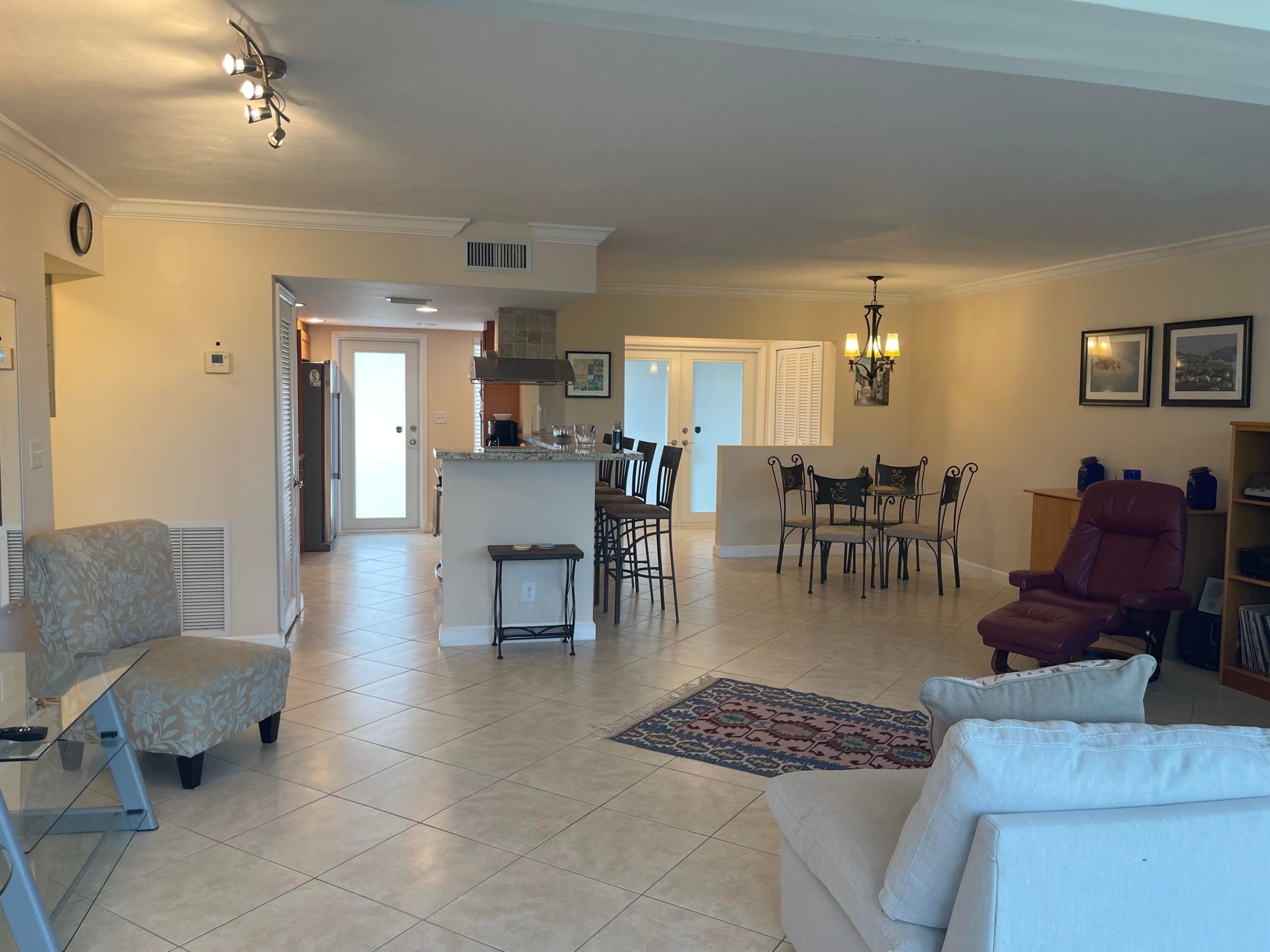 300 E Royal Palm Road 0420 Property Photo 17