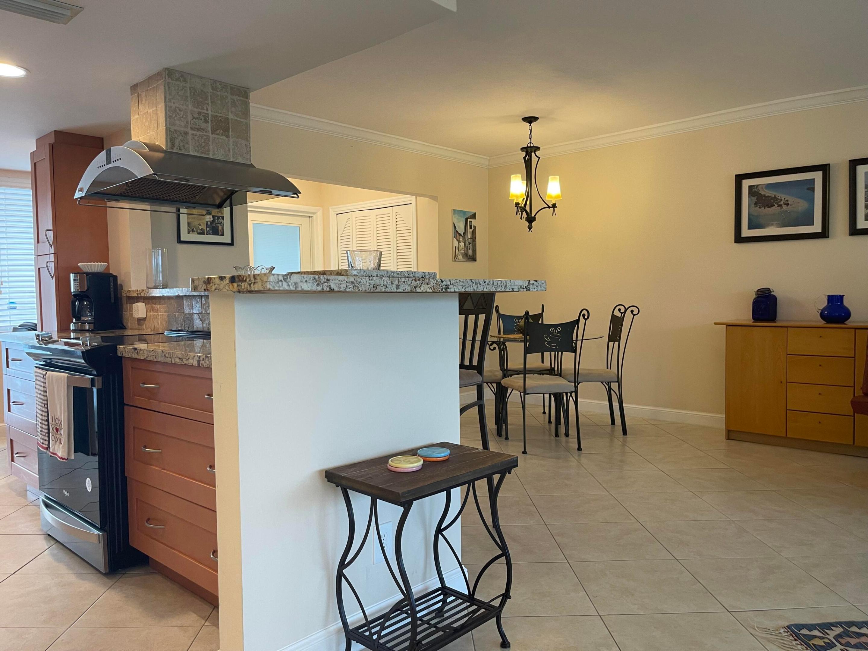 300 E Royal Palm Road 0420 Property Photo 20
