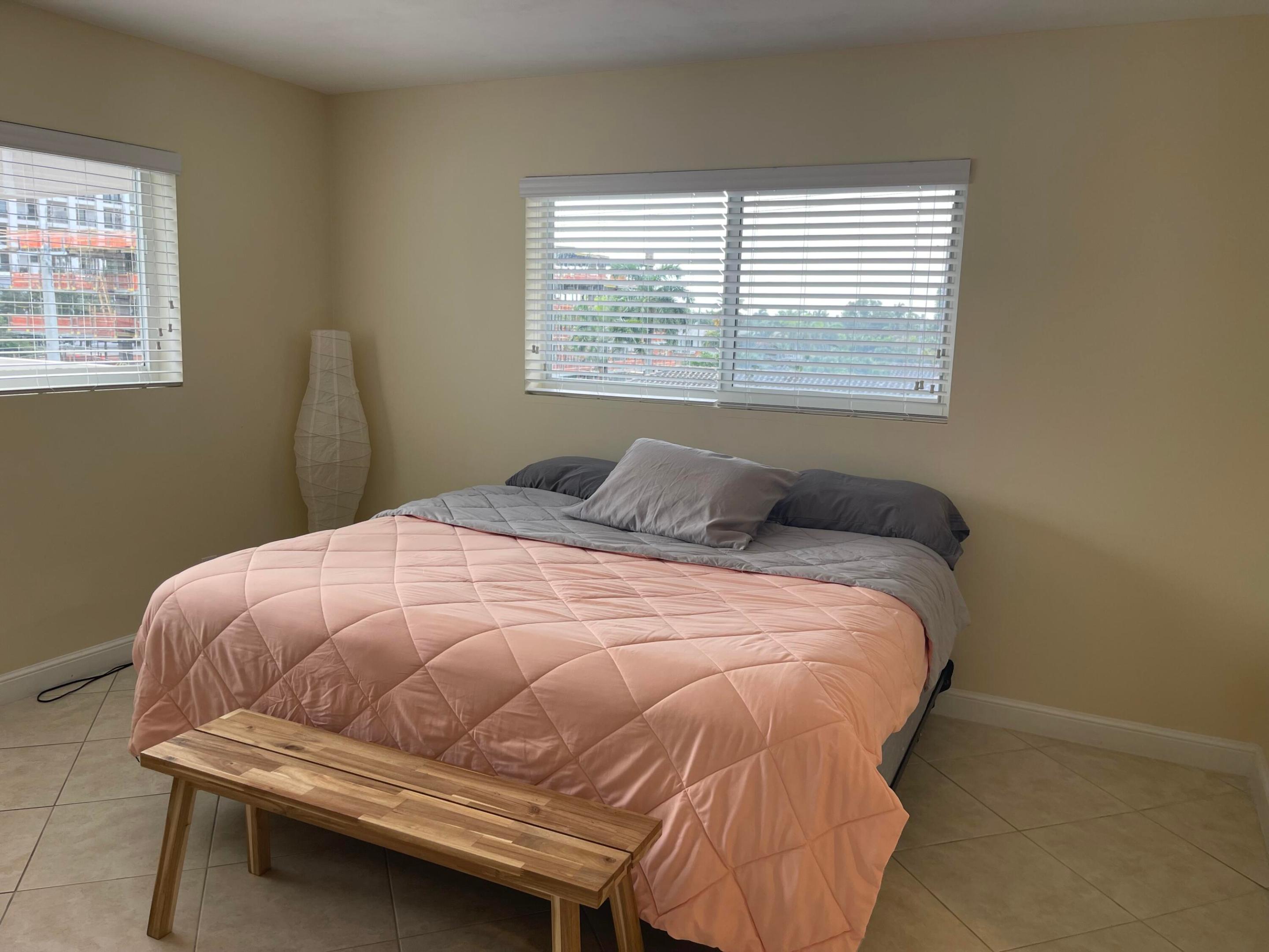 300 E Royal Palm Road 0420 Property Photo 25