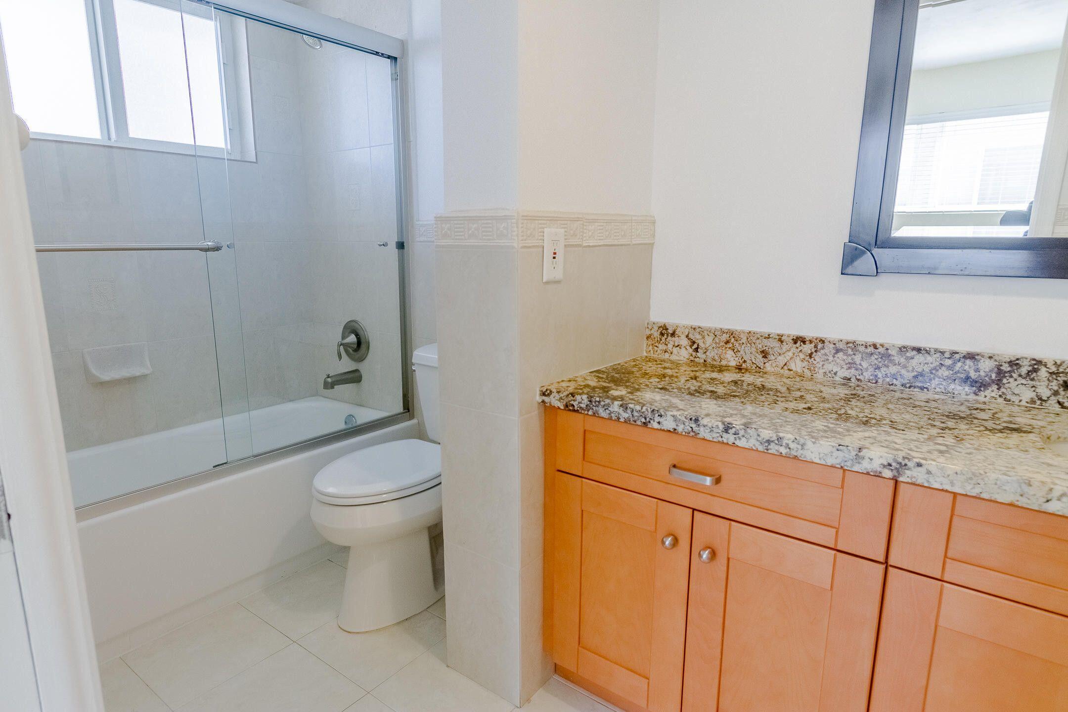 300 E Royal Palm Road 0420 Property Photo 28