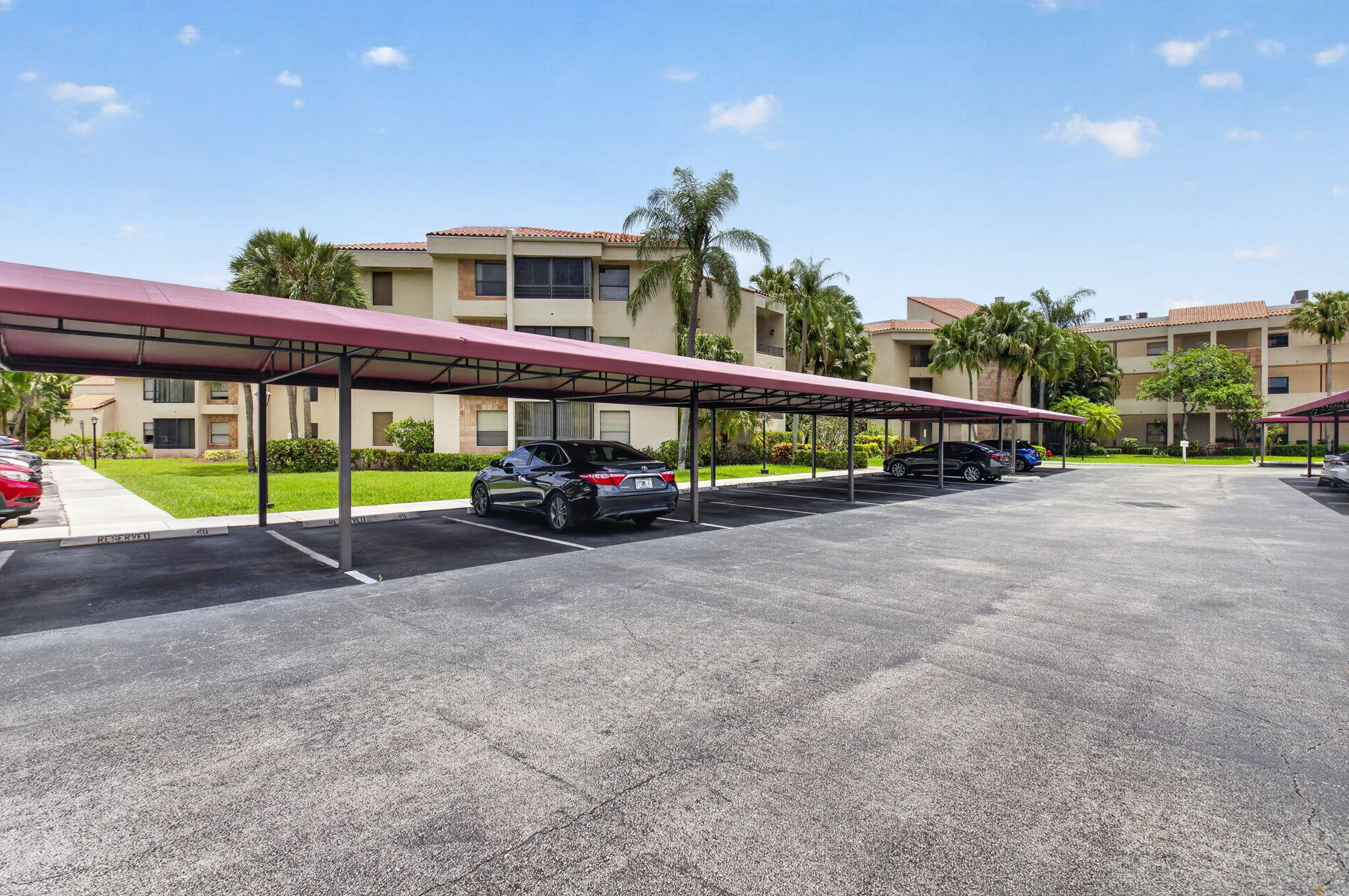 7460 La Paz Boulevard 306 Property Photo 3
