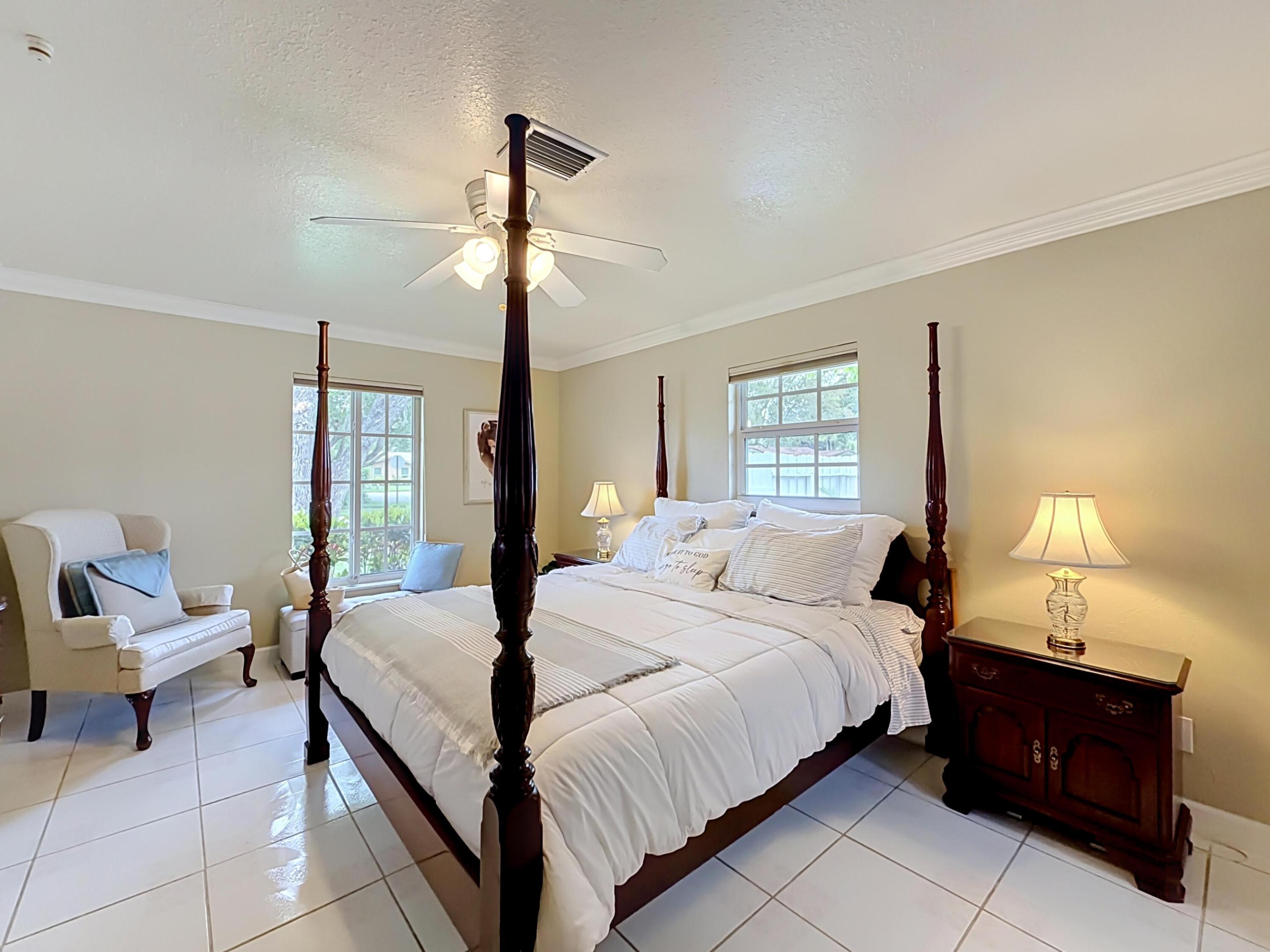 851 E Plantation Circle Property Photo 8