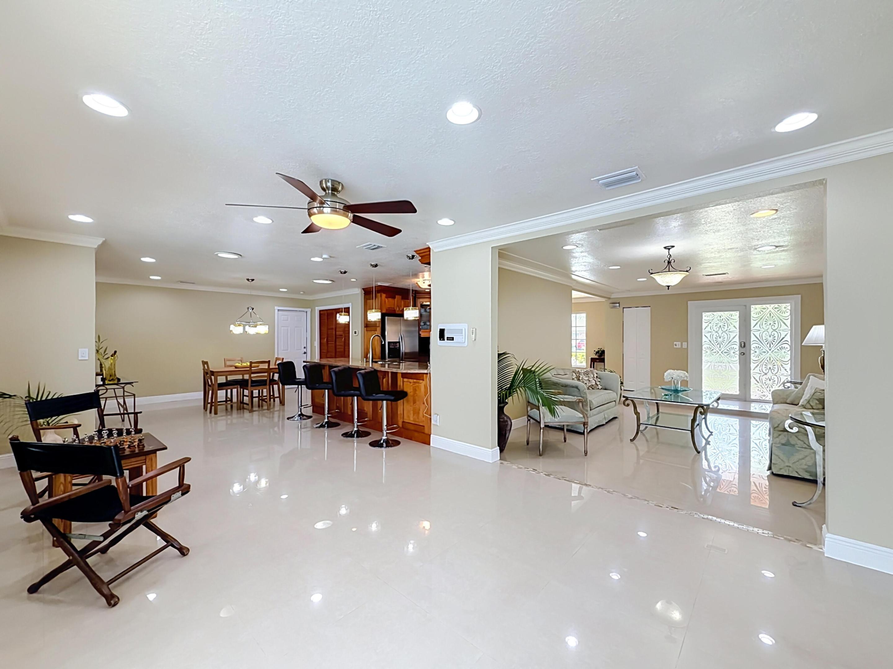 851 E Plantation Circle Property Photo 18