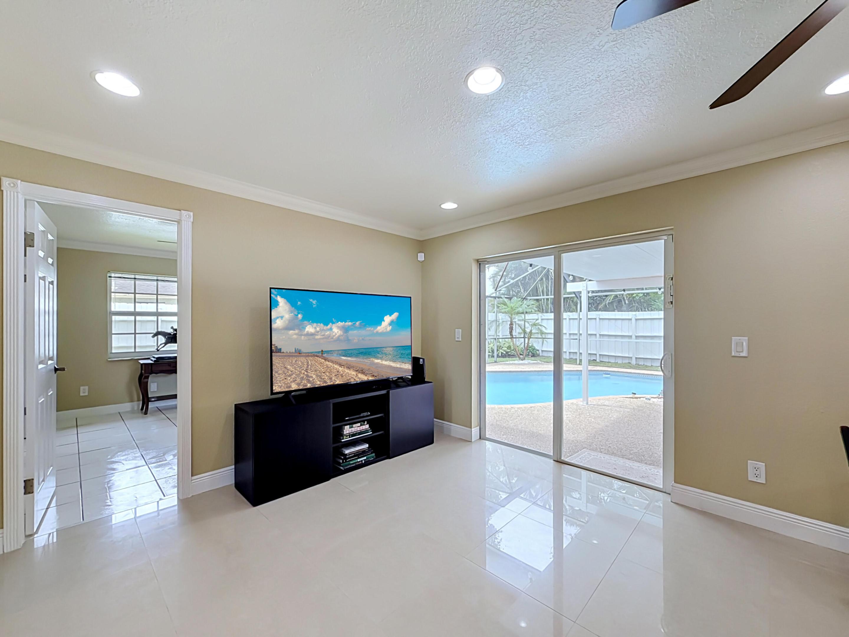 851 E Plantation Circle Property Photo 19