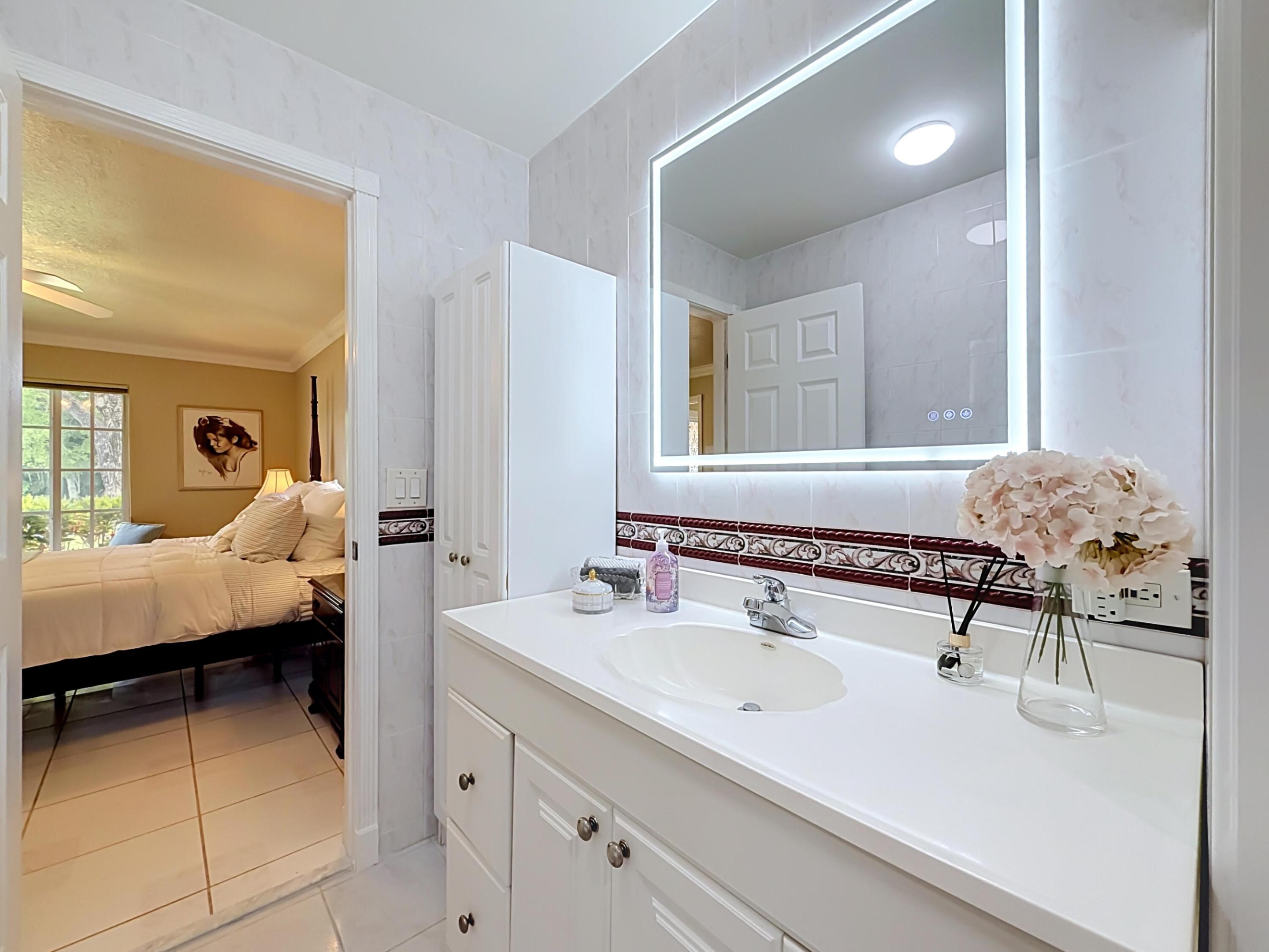 851 E Plantation Circle Property Photo 32