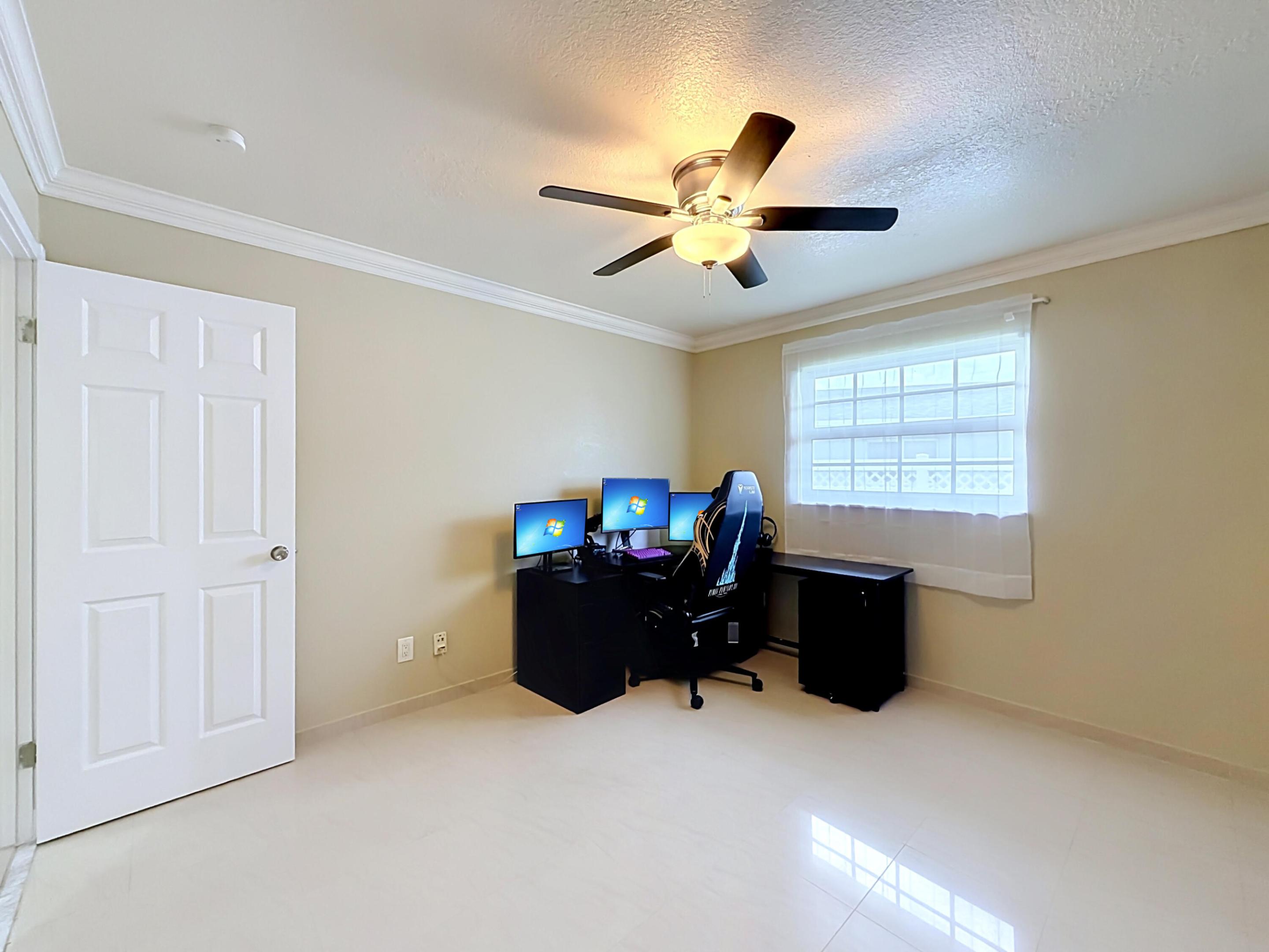 851 E Plantation Circle Property Photo 38