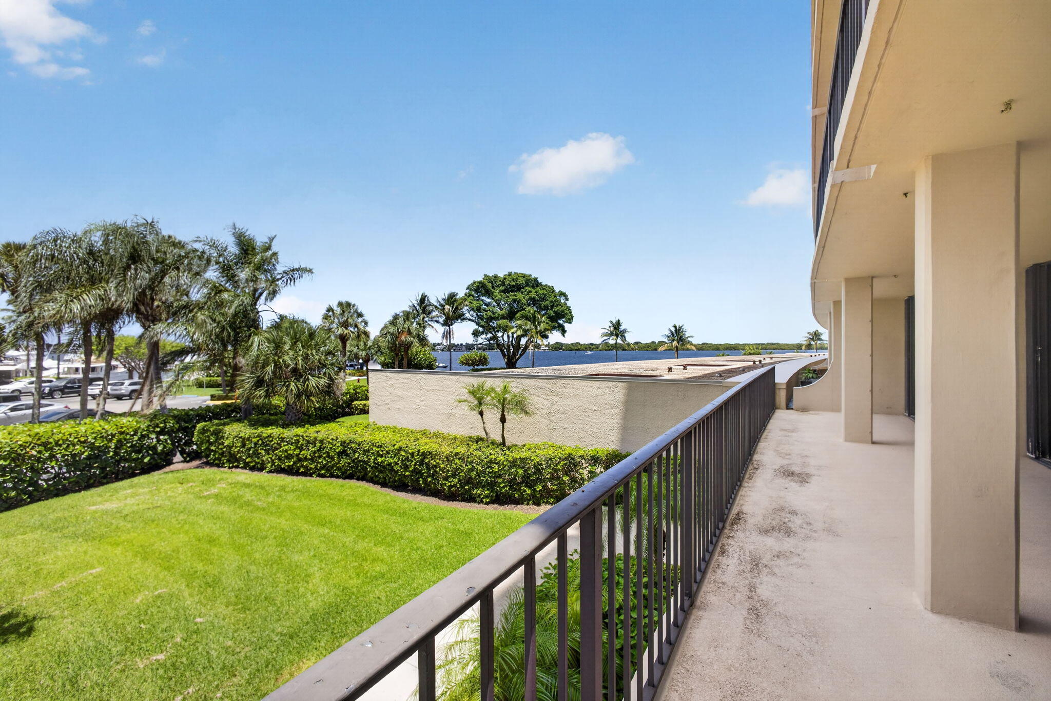 136 Lakeshore Drive Property Photo 2