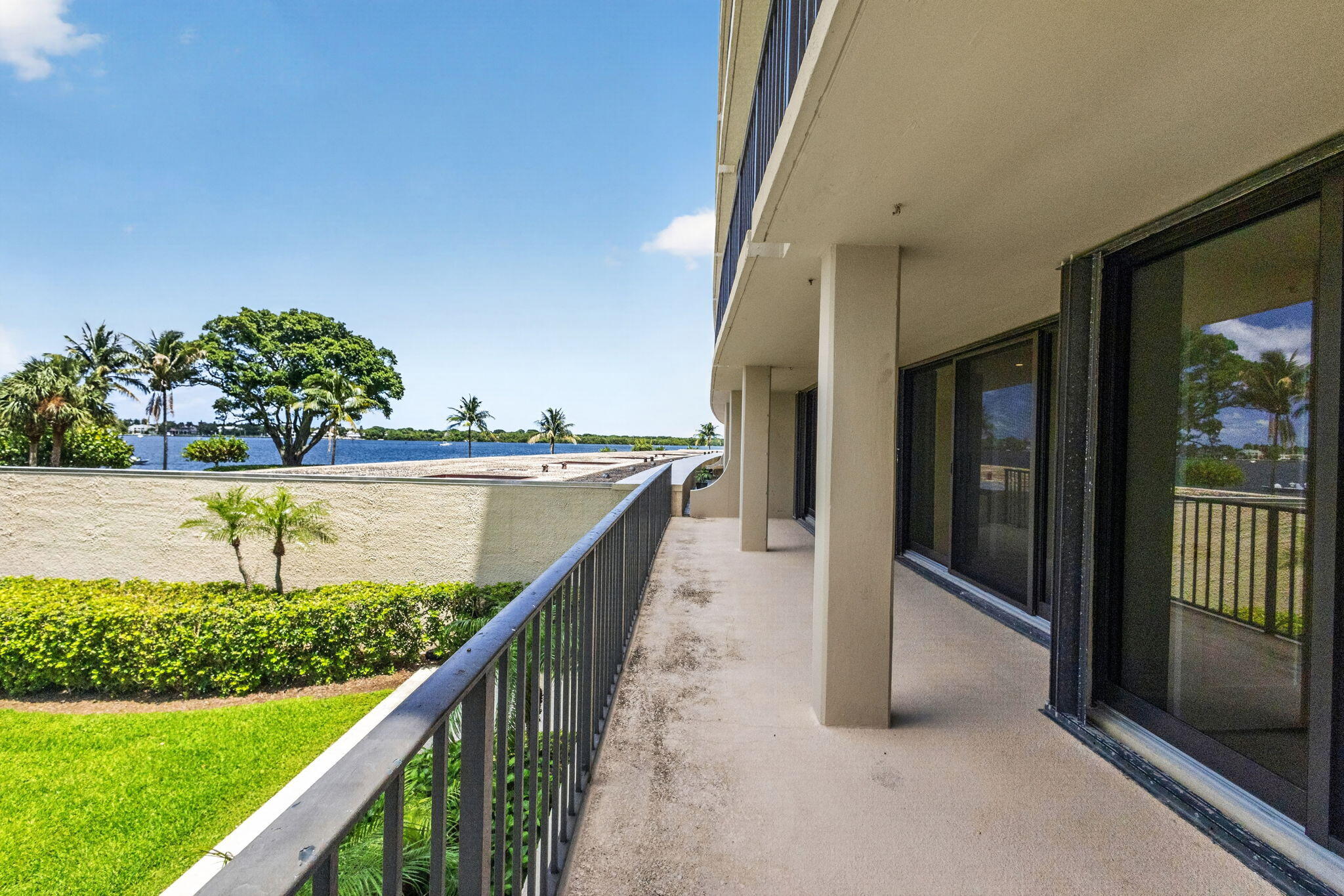 136 Lakeshore Drive Property Photo 3
