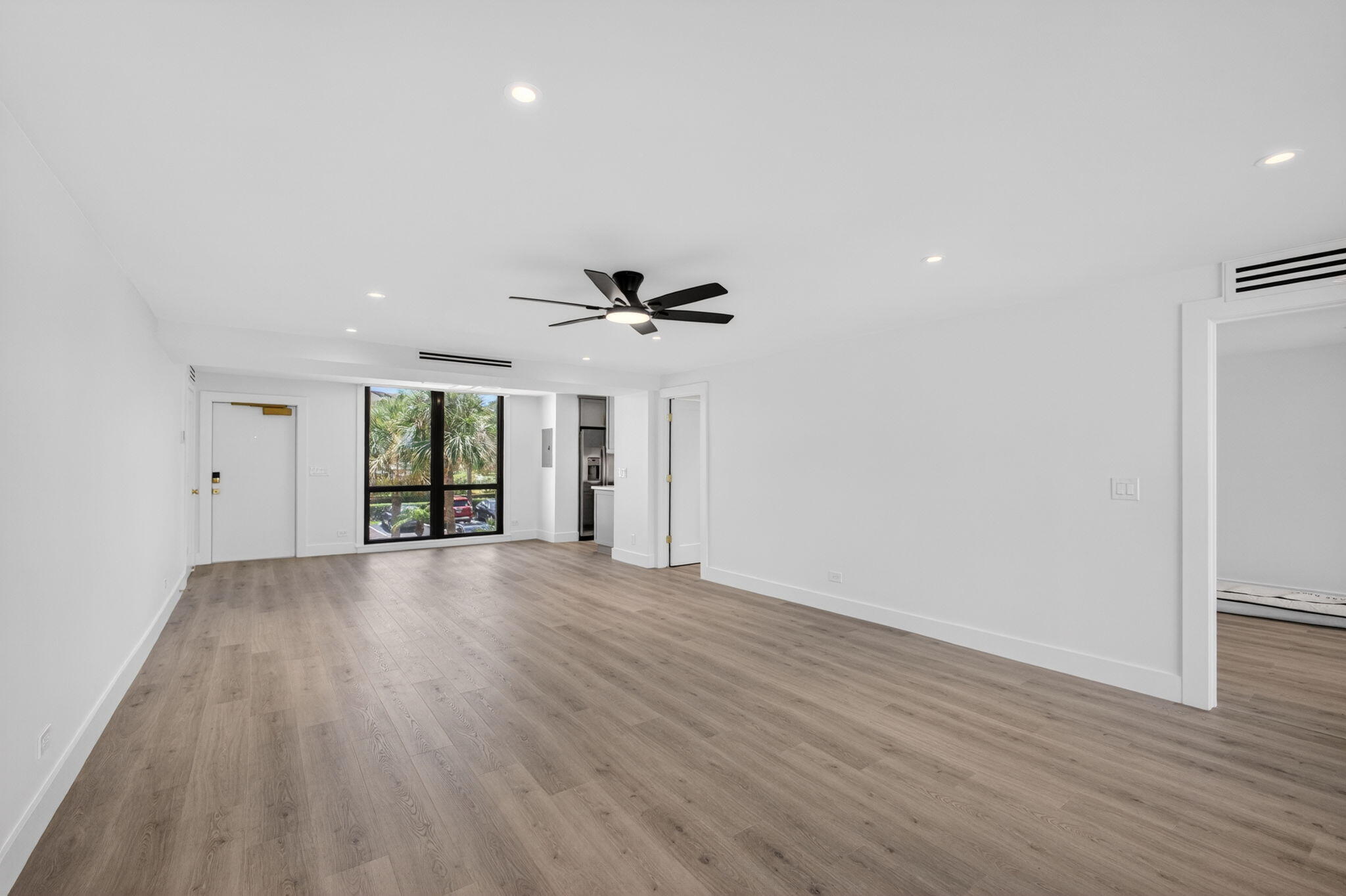136 Lakeshore Drive Property Photo 15