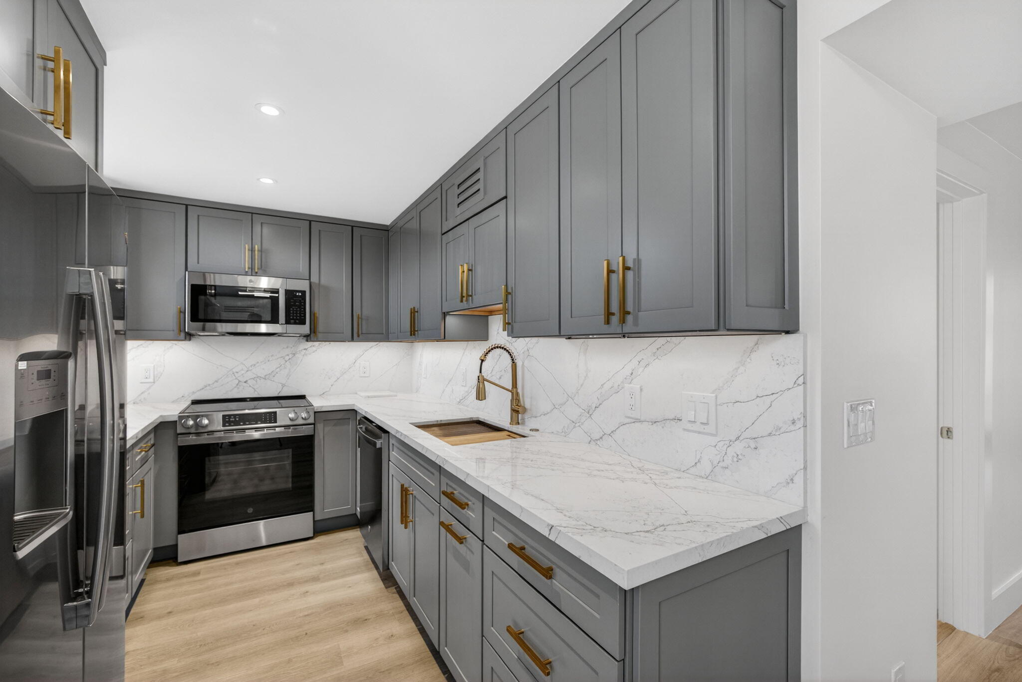 136 Lakeshore Drive Property Photo 17