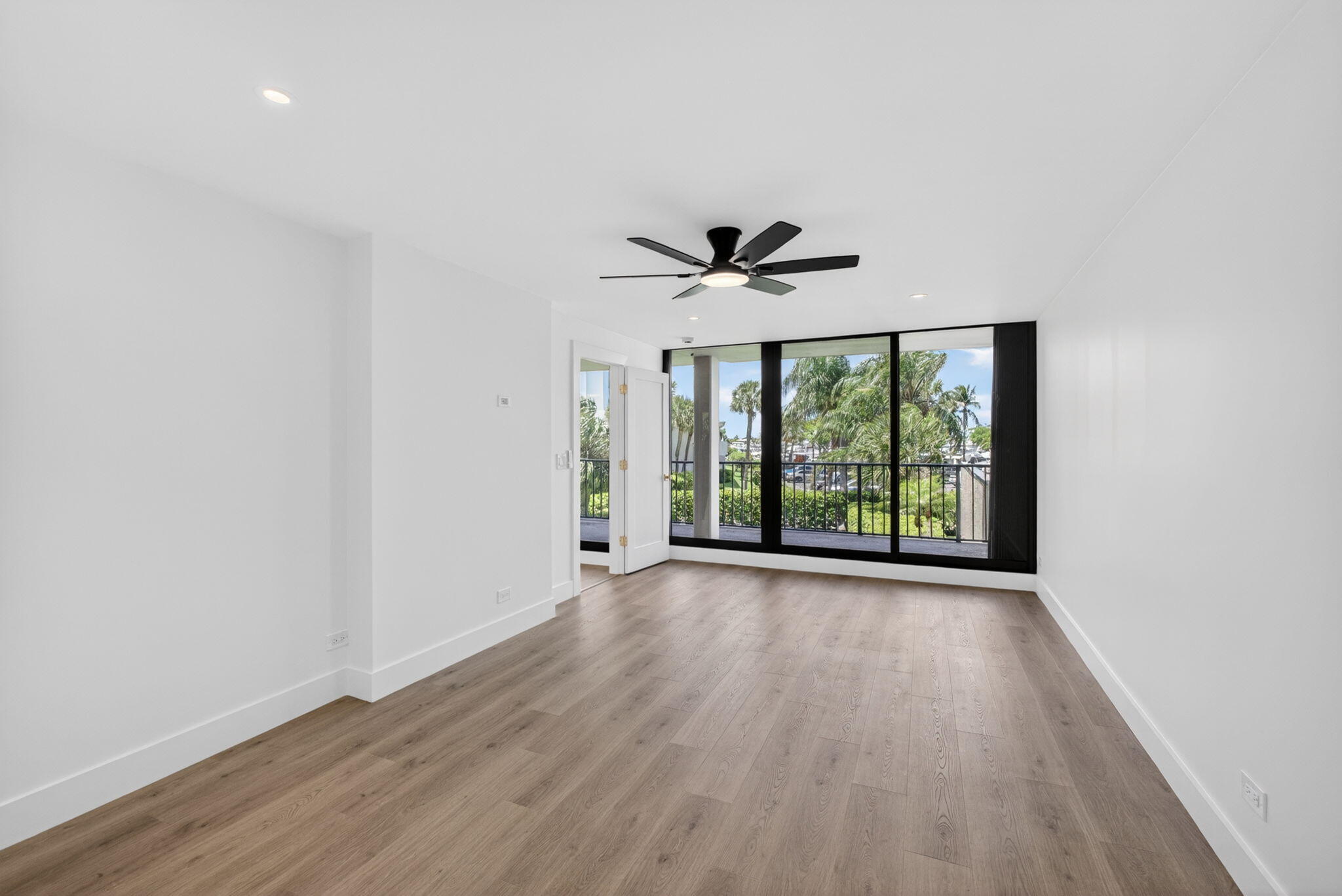136 Lakeshore Drive Property Photo 24