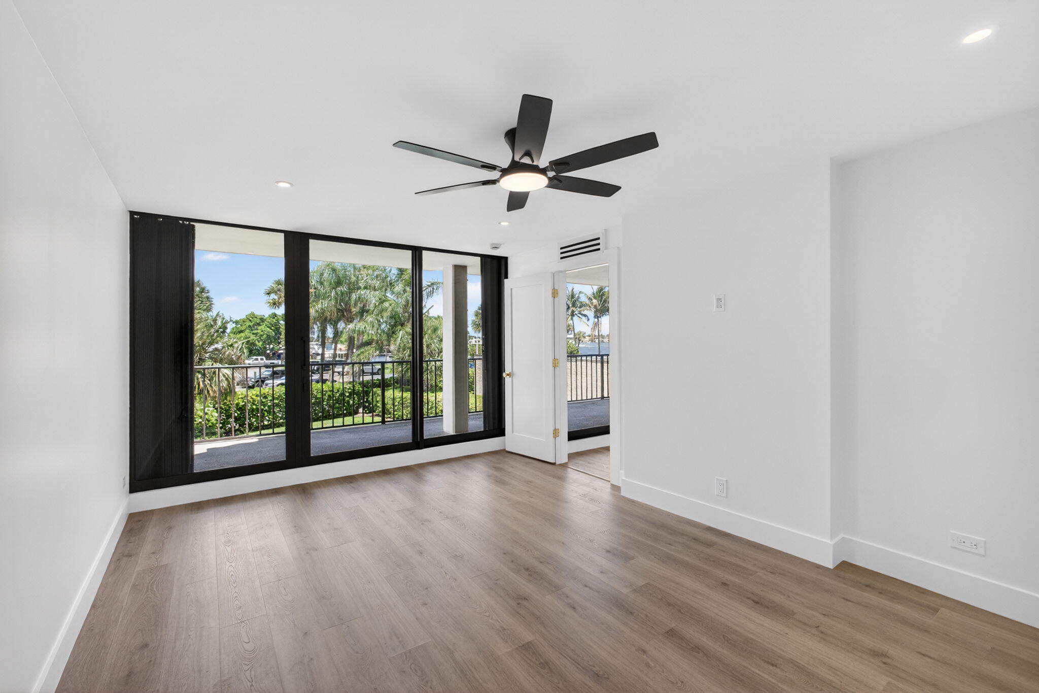 136 Lakeshore Drive Property Photo 33