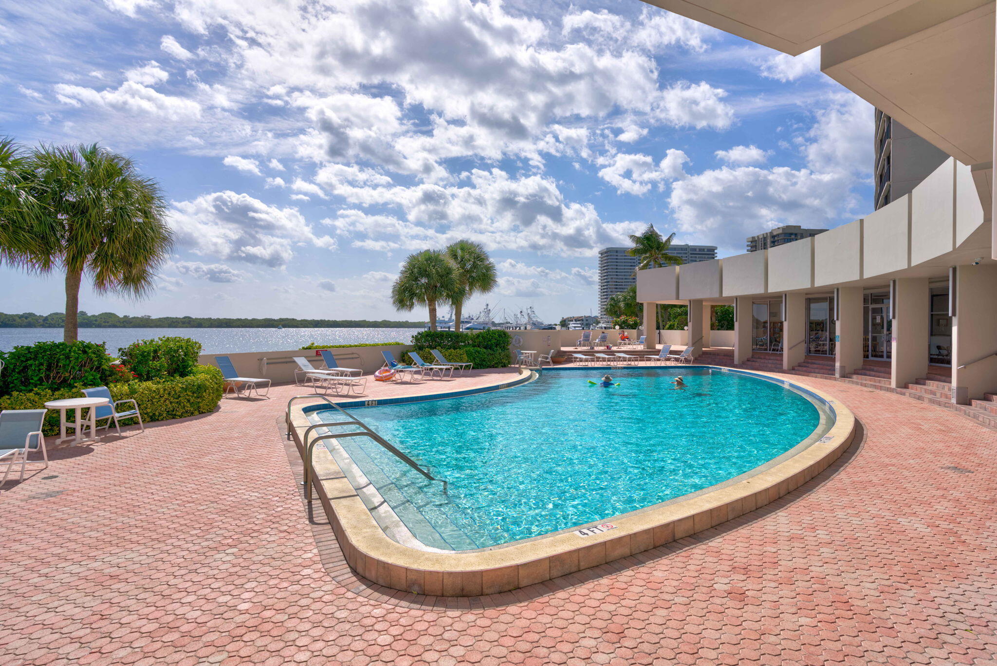 136 Lakeshore Drive Property Photo 45