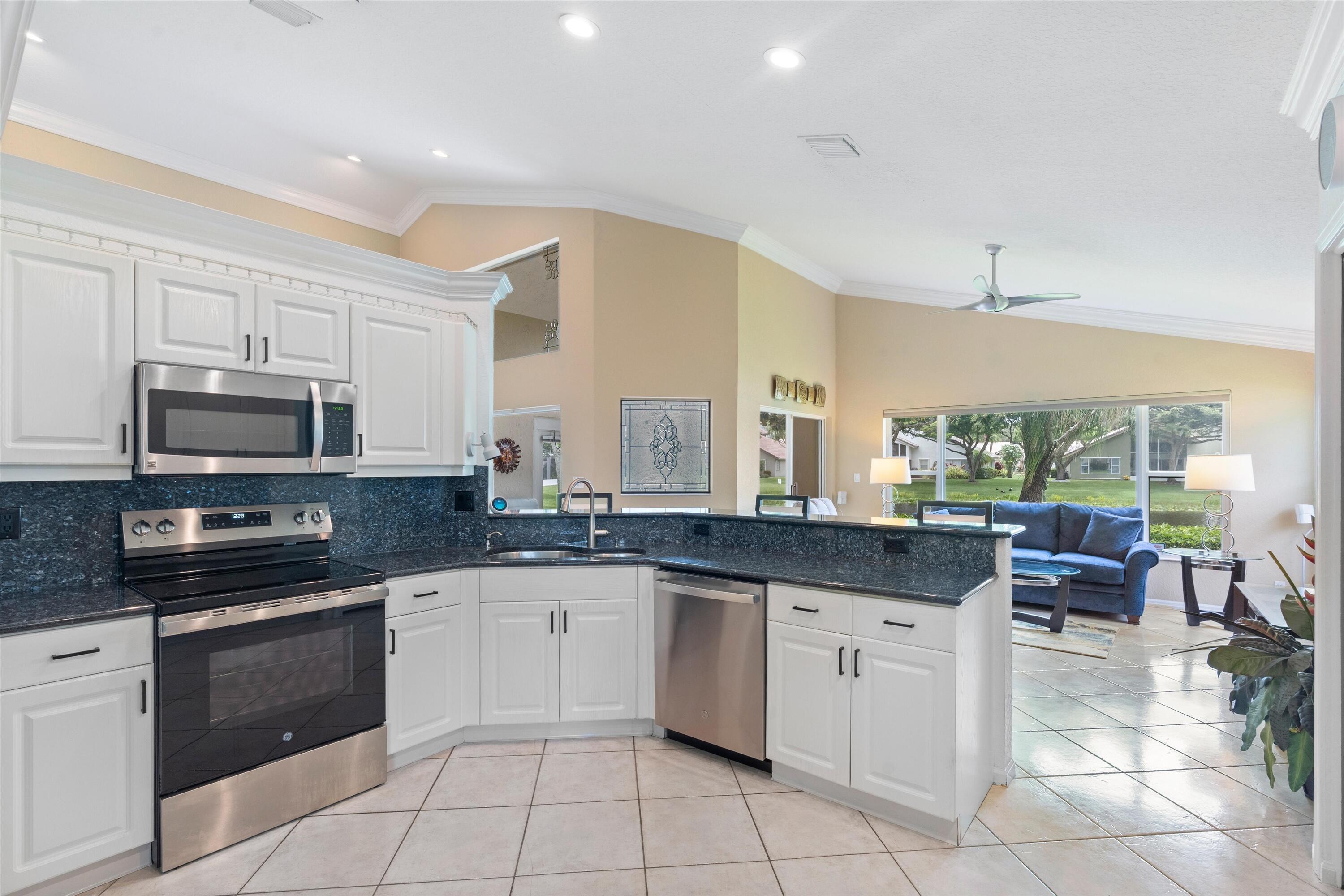 6929 Grenelefe Road Property Photo 12