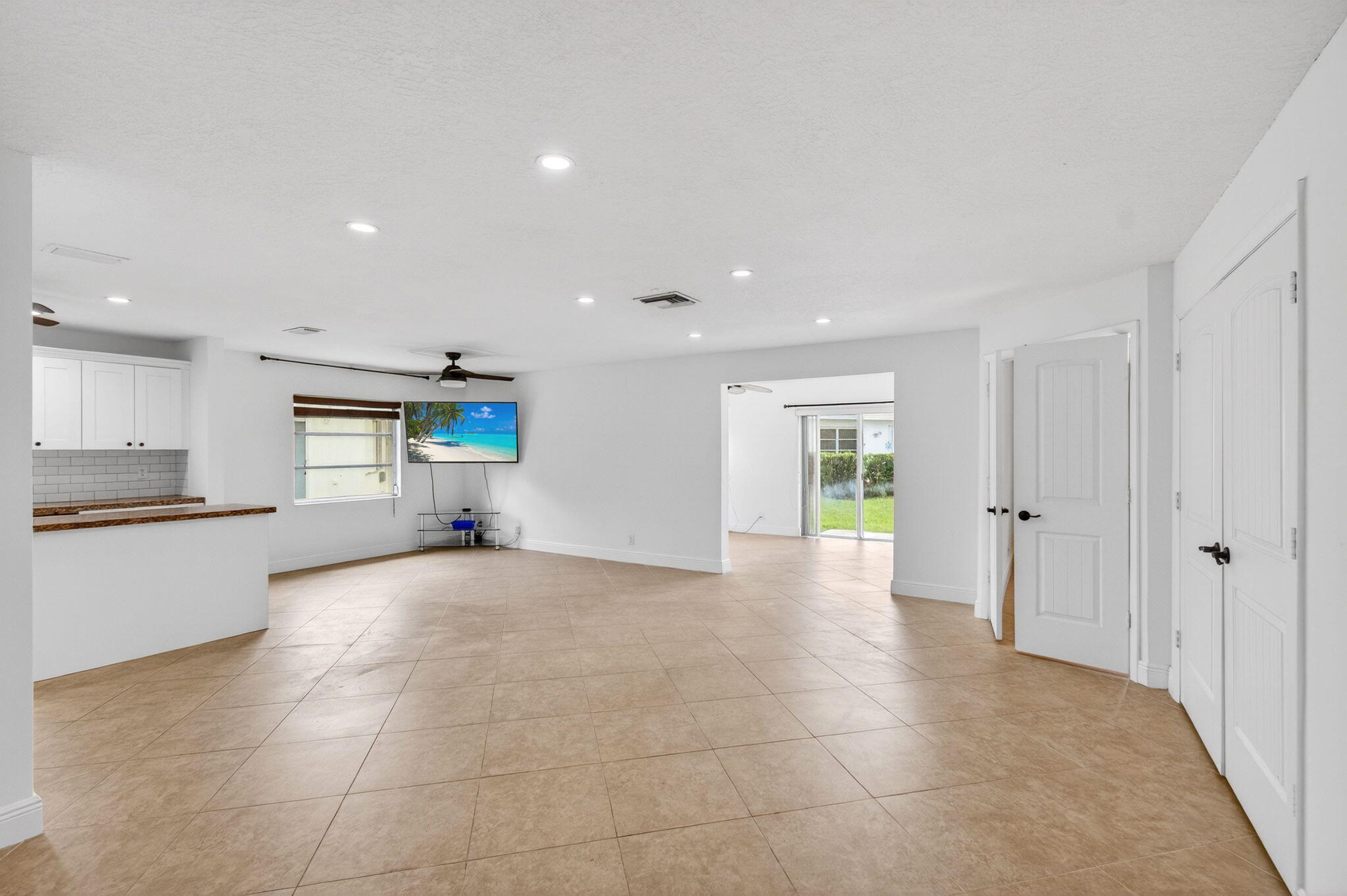 6038 Lasalle Road Property Photo 13