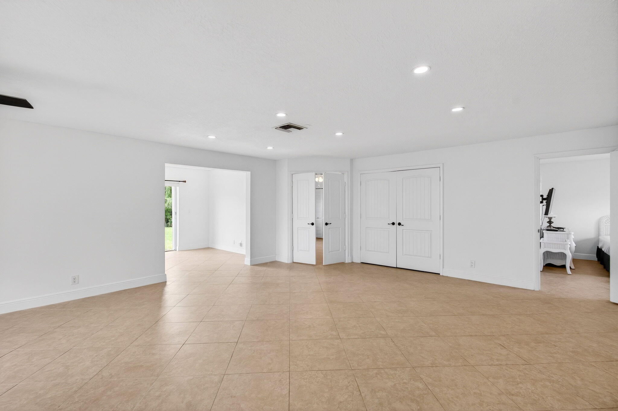 6038 Lasalle Road Property Photo 24