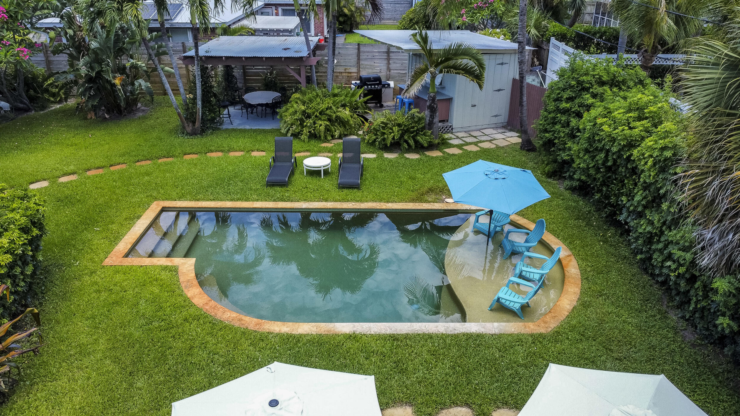 15 N Swinton Circle Property Photo 14