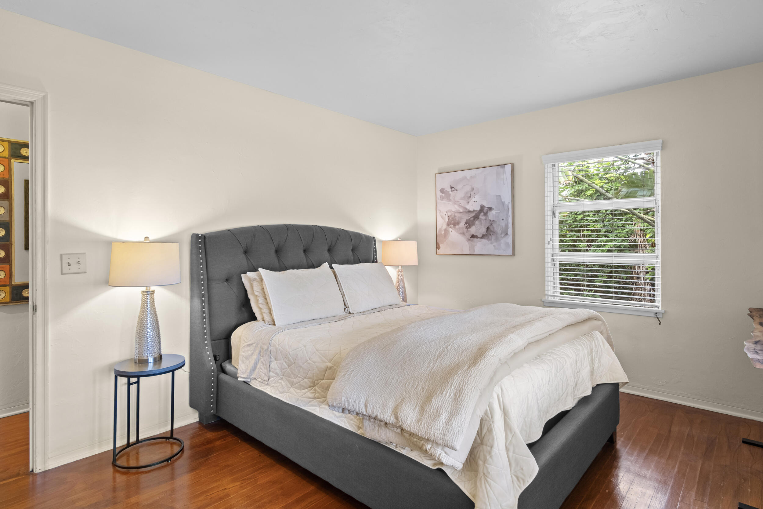 15 N Swinton Circle Property Photo 18