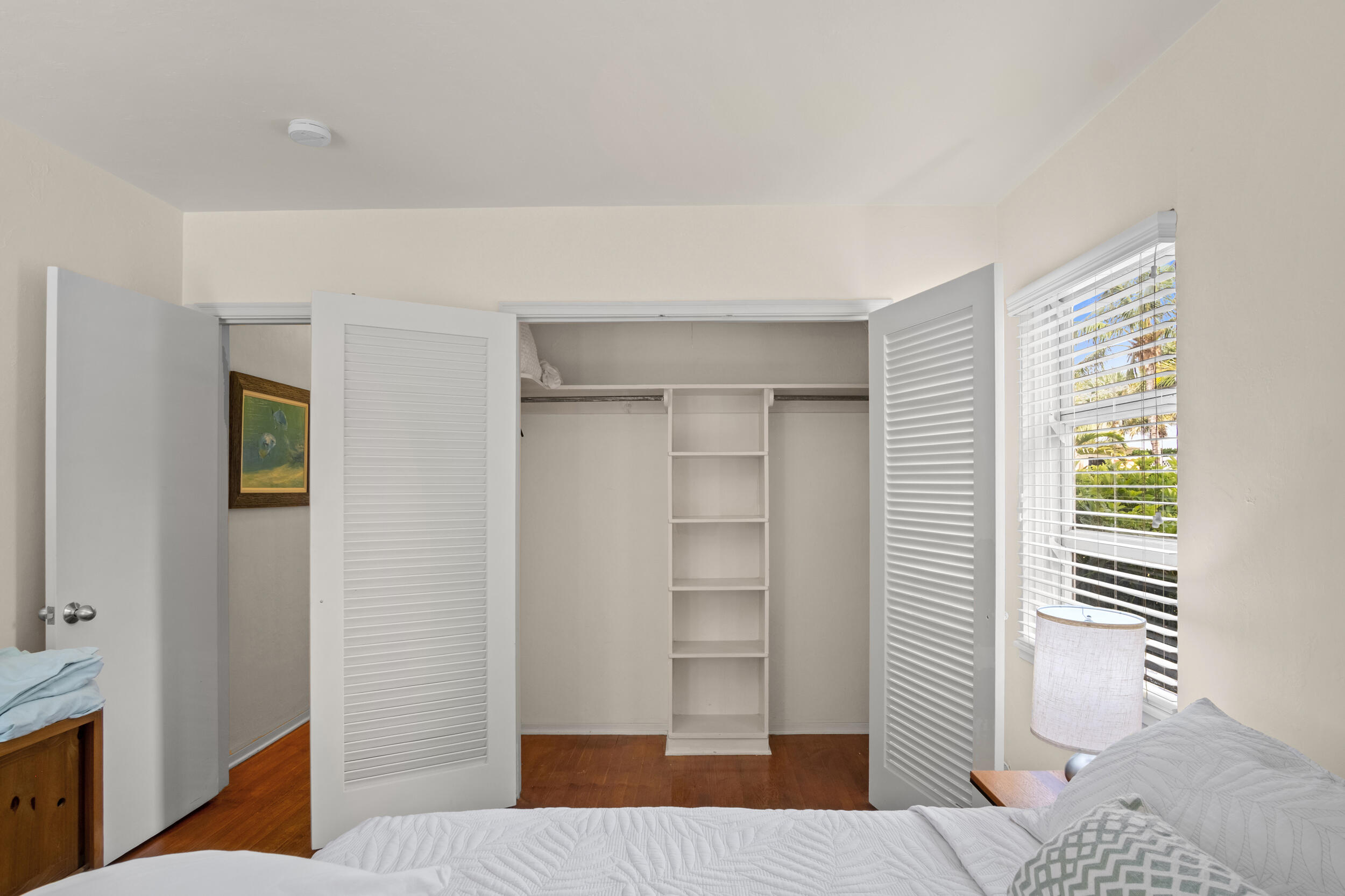 15 N Swinton Circle Property Photo 23
