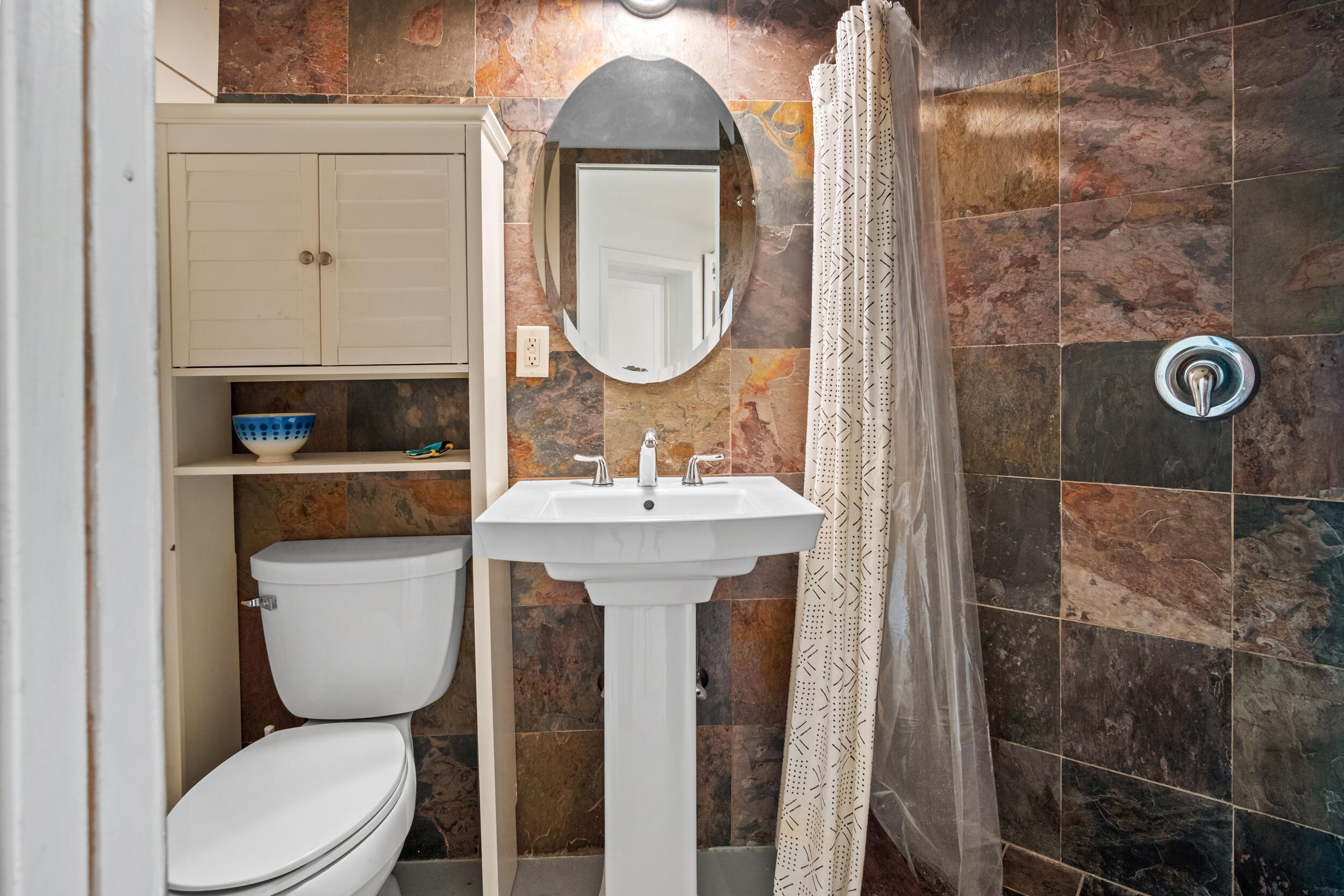 15 N Swinton Circle Property Photo 26