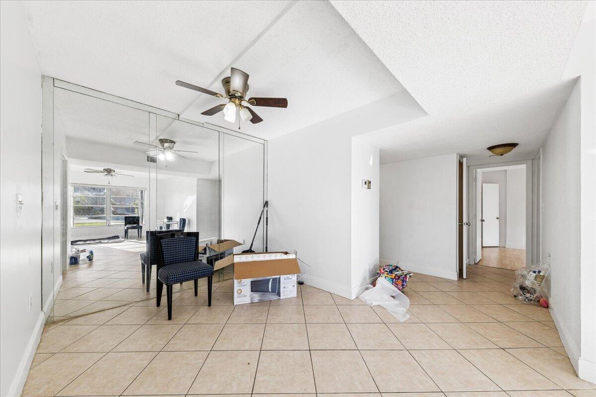 4156 Inverrary Drive Property Photo 4