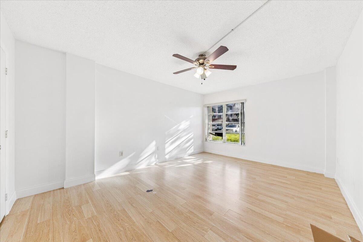 4156 Inverrary Drive Property Photo 10