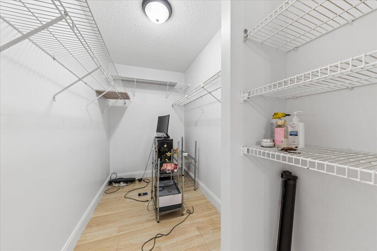 4156 Inverrary Drive Property Photo 11