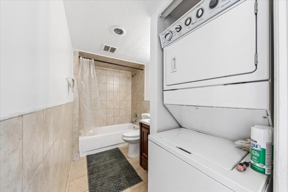 4156 Inverrary Drive Property Photo 13