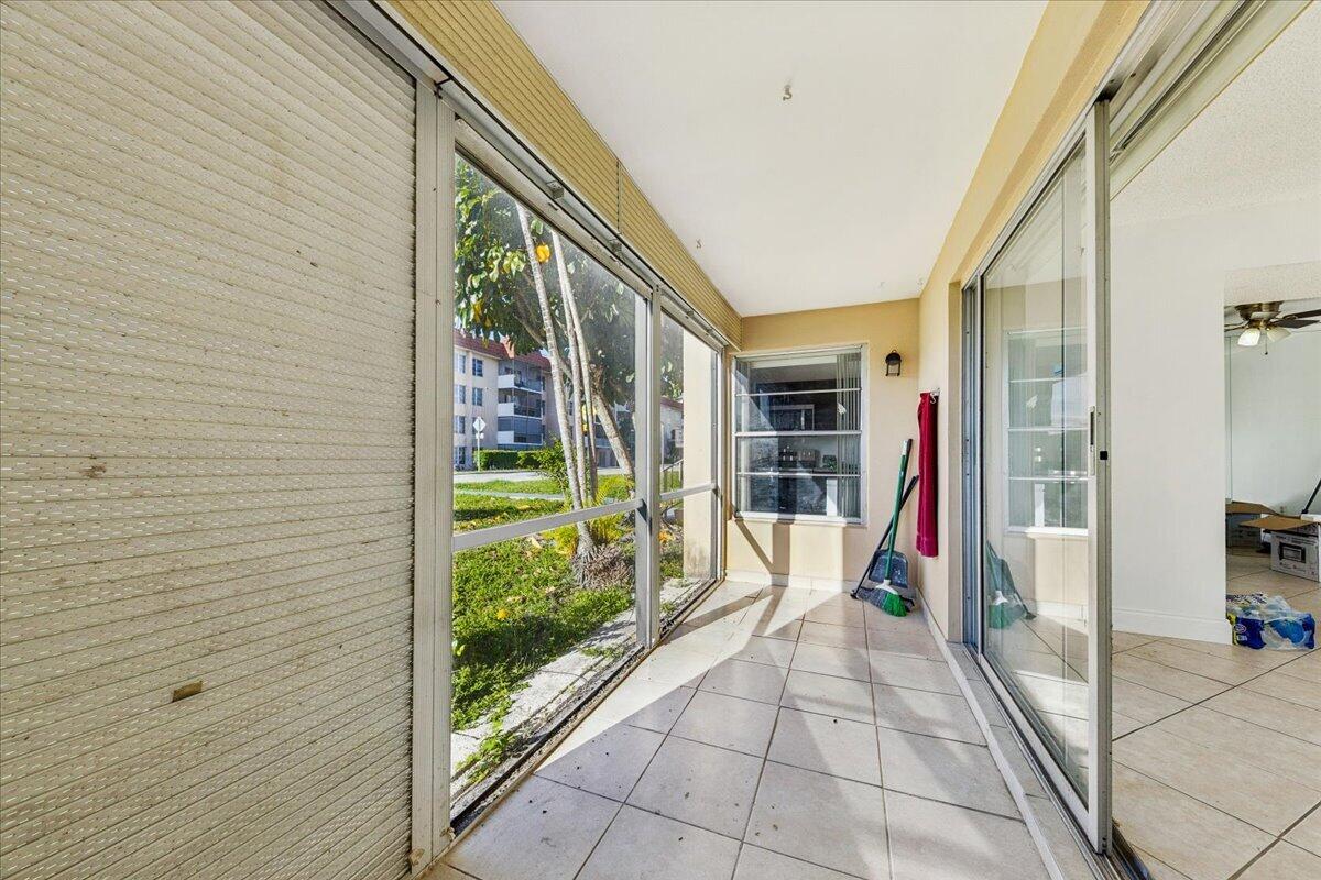 4156 Inverrary Drive Property Photo 15