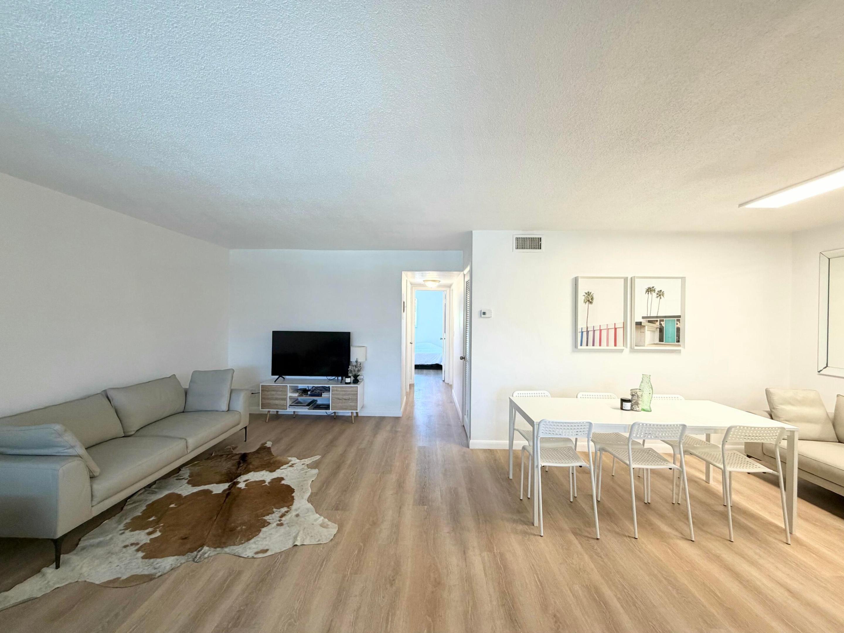 580 Egret Drive 305 Property Photo 4