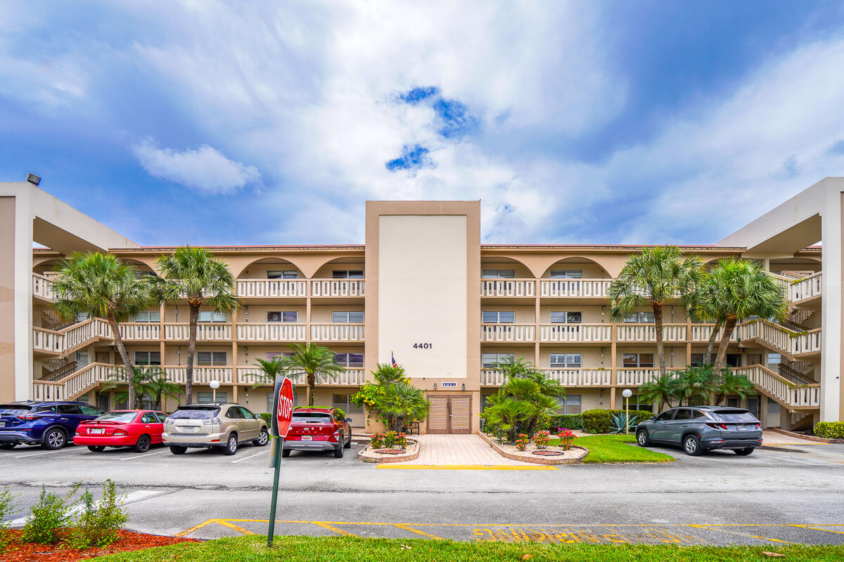 4401 Martinique Court D2