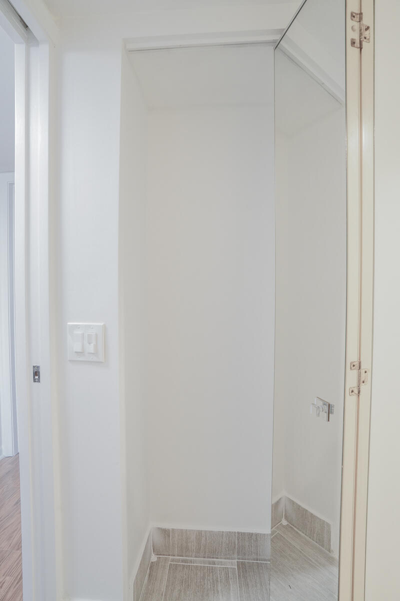 4401 Martinique Court D2 Property Photo 14