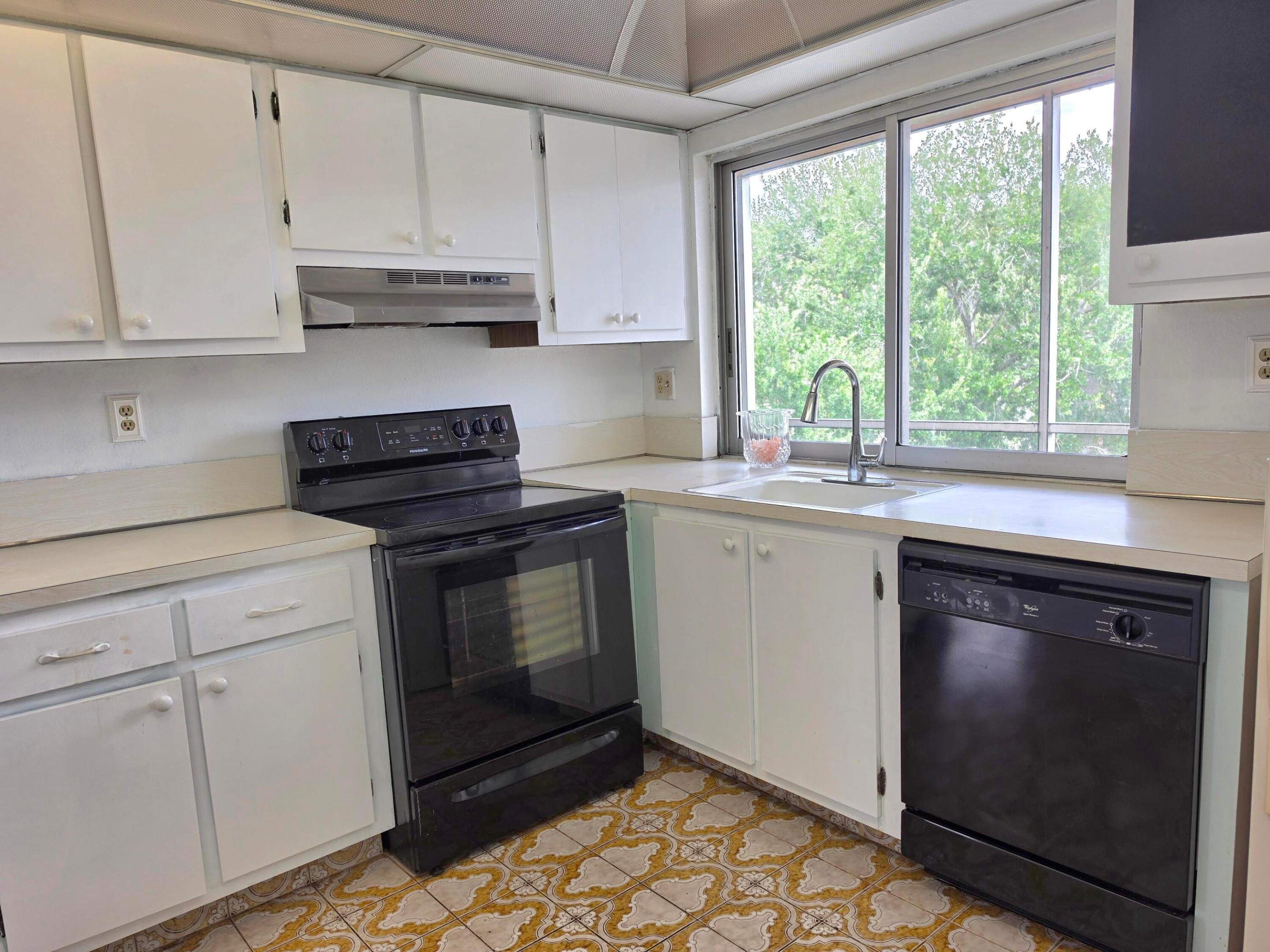9330 Lime Bay Boulevard 301 Property Photo 14