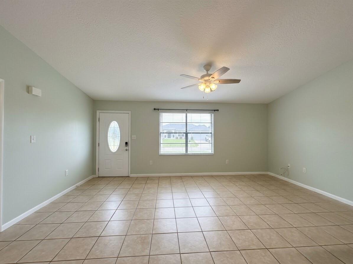 617 Thuringer Street Nw Property Photo 4