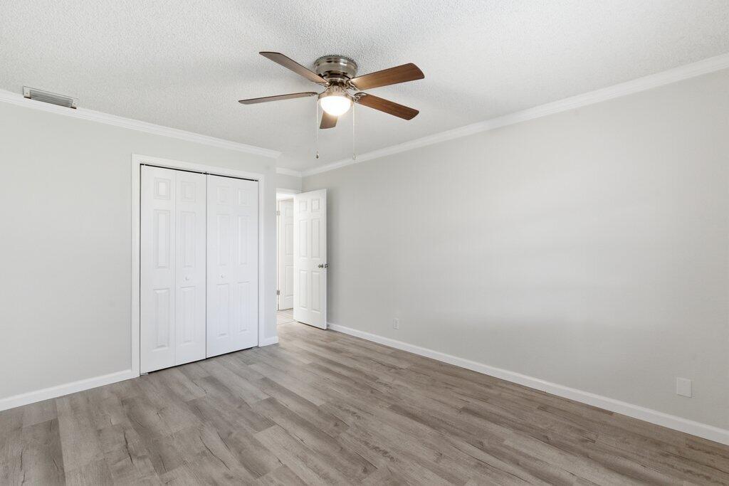 10098 S 42nd Drive Property Photo 24