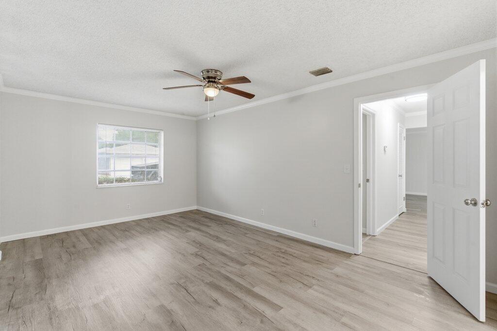 10098 S 42nd Drive Property Photo 28