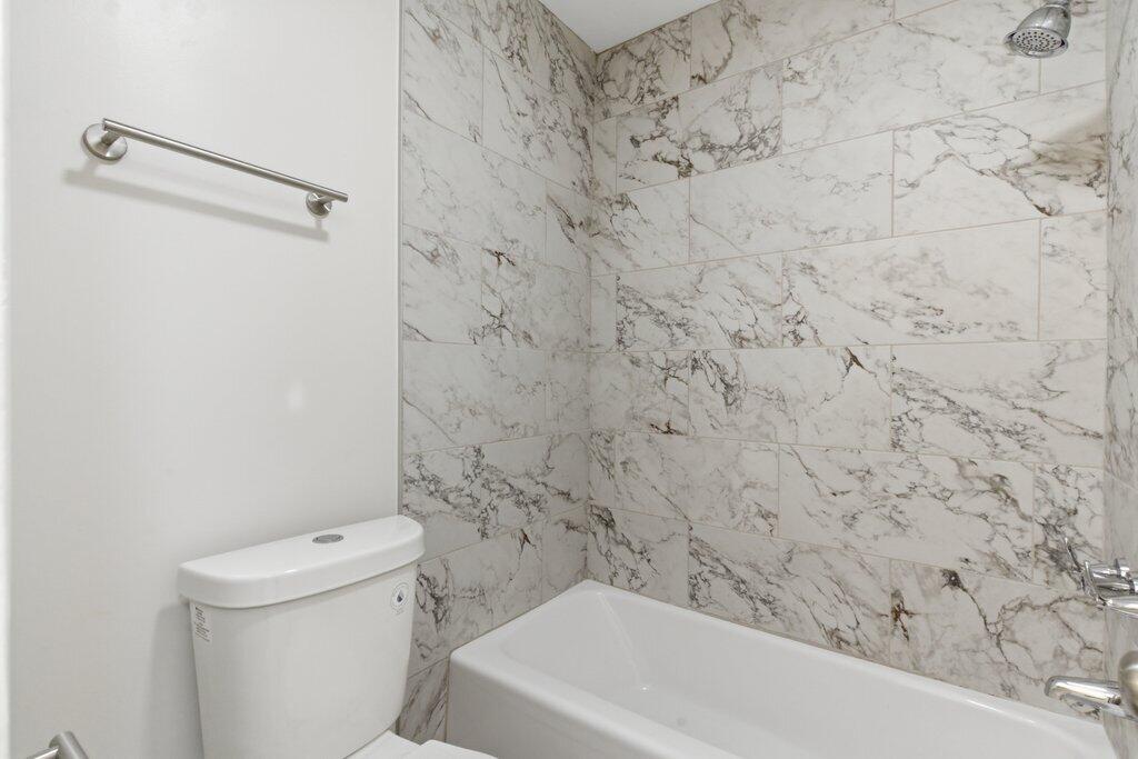 10098 S 42nd Drive Property Photo 32