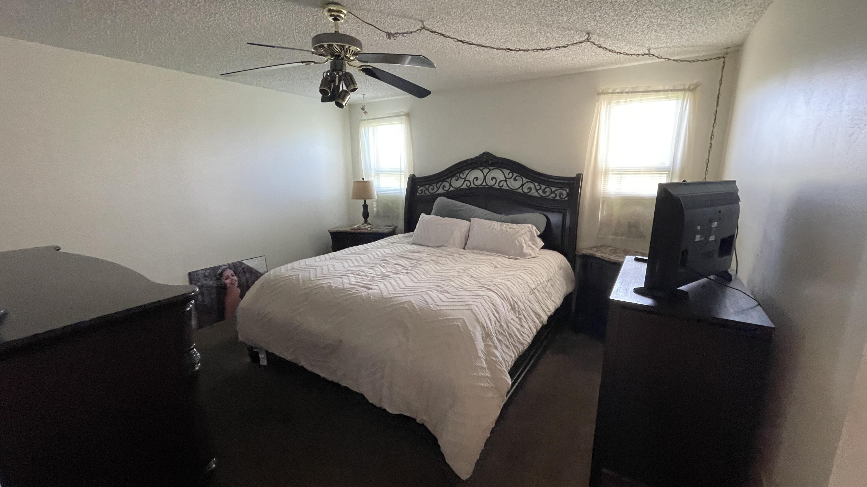 7911 Southgate Boulevard B2 Property Photo 7