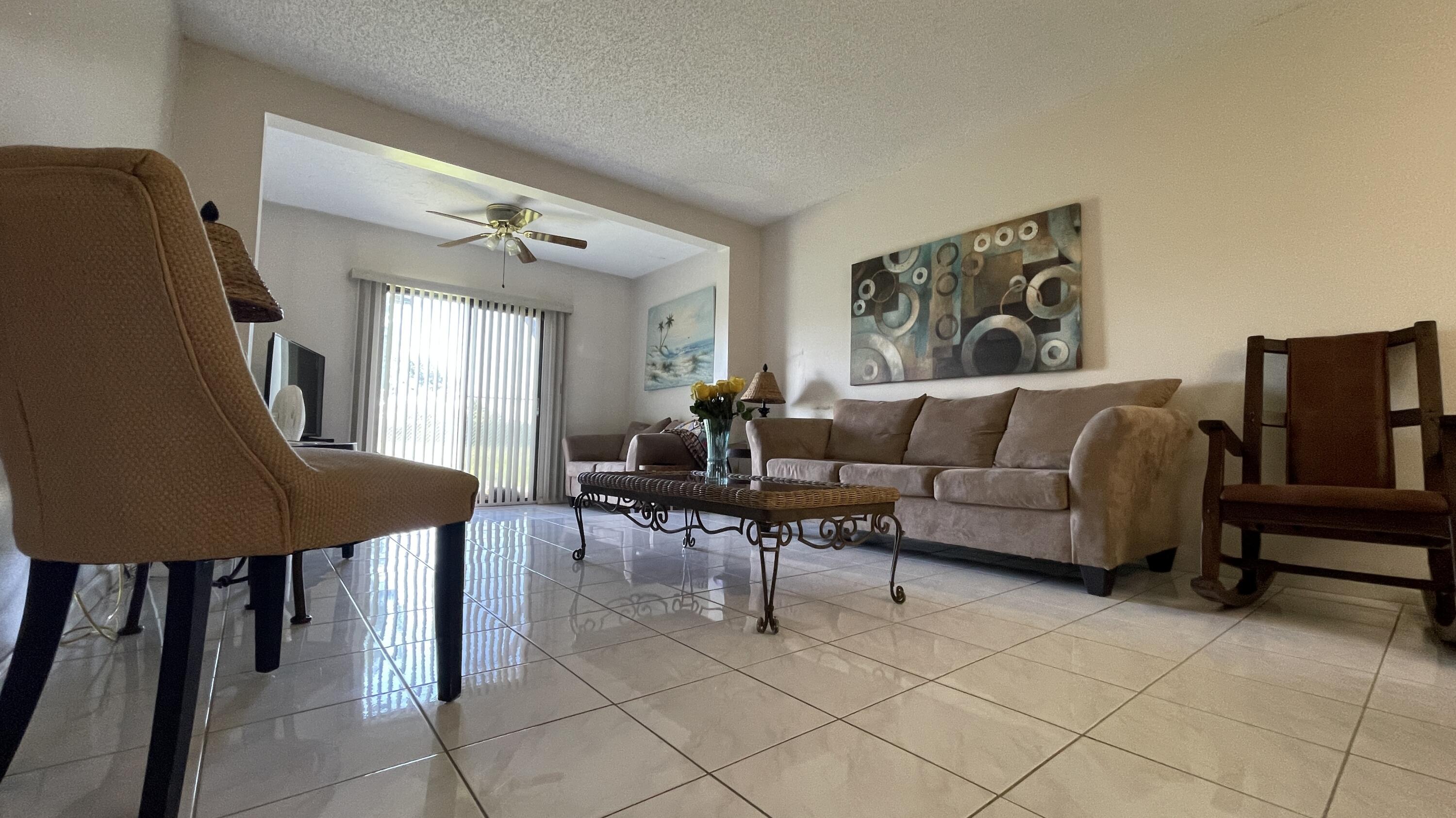 7911 Southgate Boulevard B2 Property Photo 9