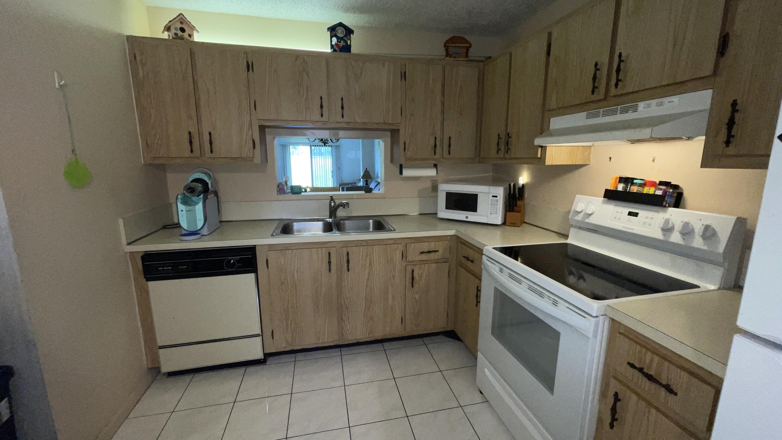 7911 Southgate Boulevard B2 Property Photo 12