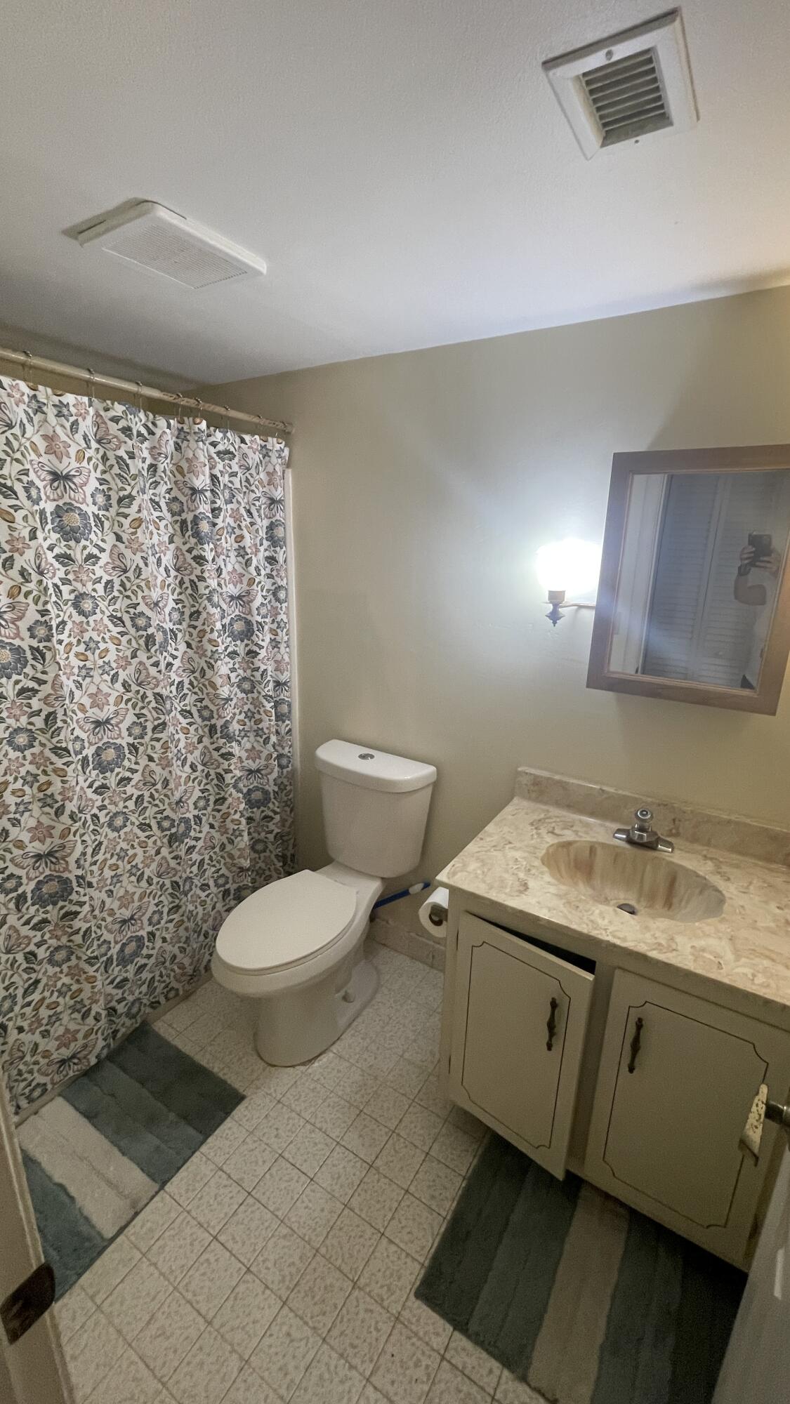 7911 Southgate Boulevard B2 Property Photo 16
