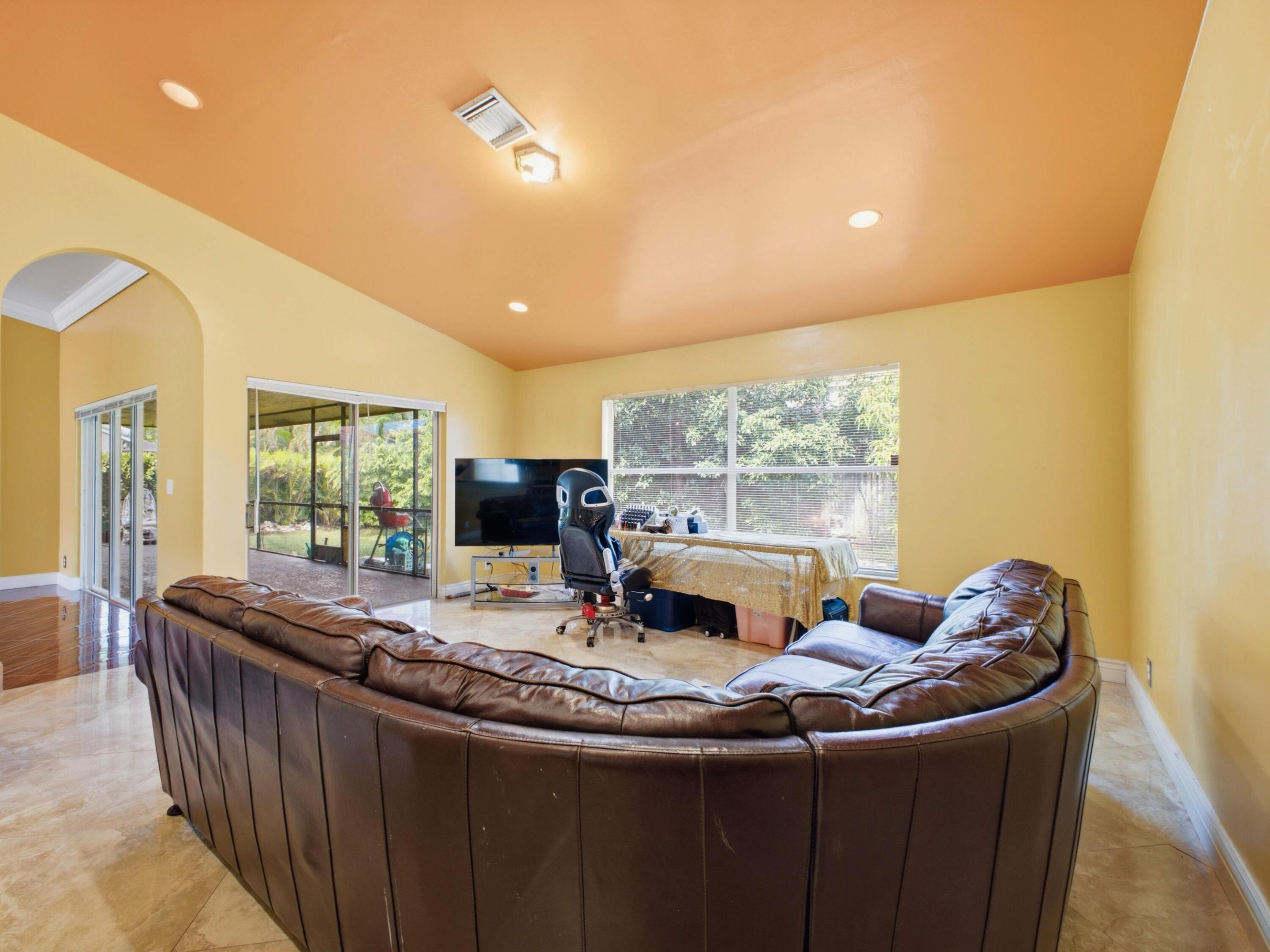 8862 Jaspers Drive Property Photo 11