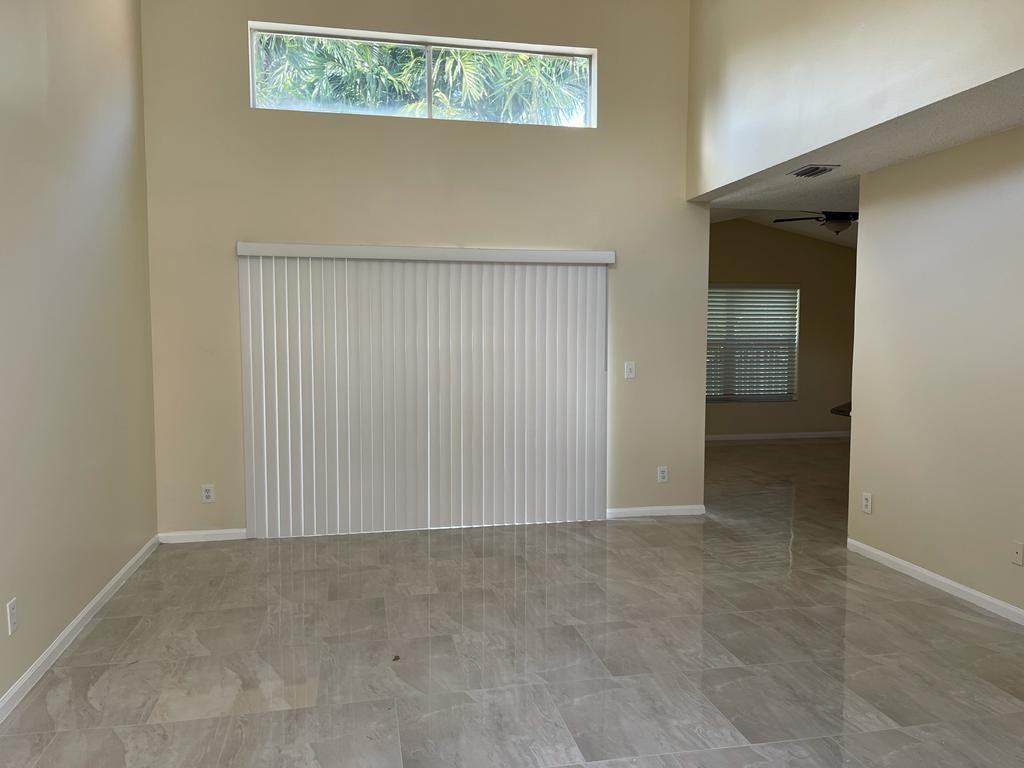 2348 Sw 177th Avenue Property Photo 4